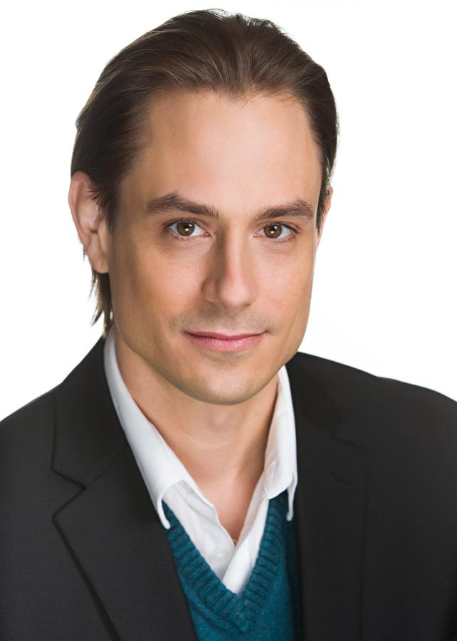 actor Matthew Oliva large photo