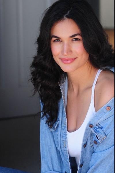 actor Scarlett Schoeffling large photo