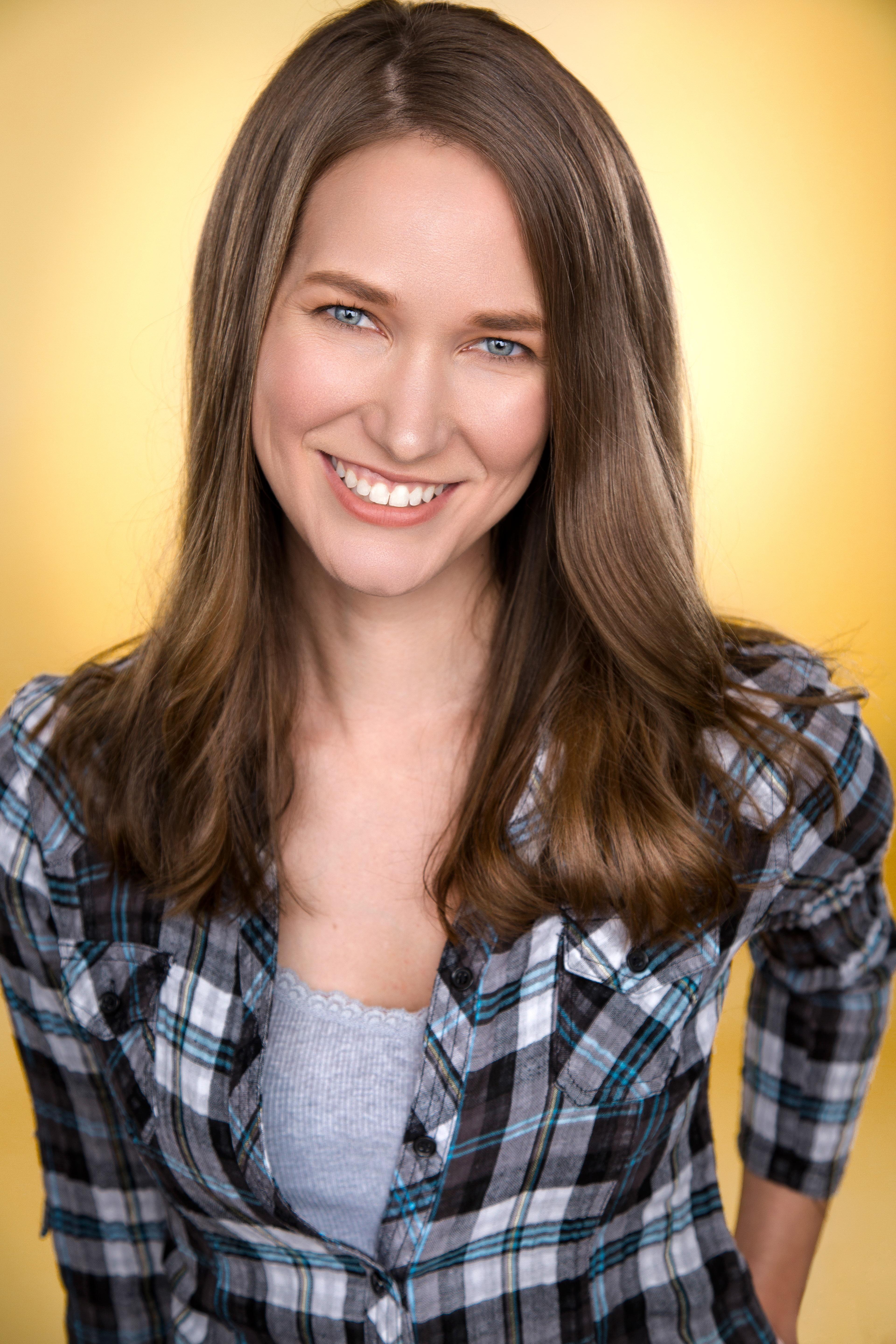 actor Lauren Dearmon large photo