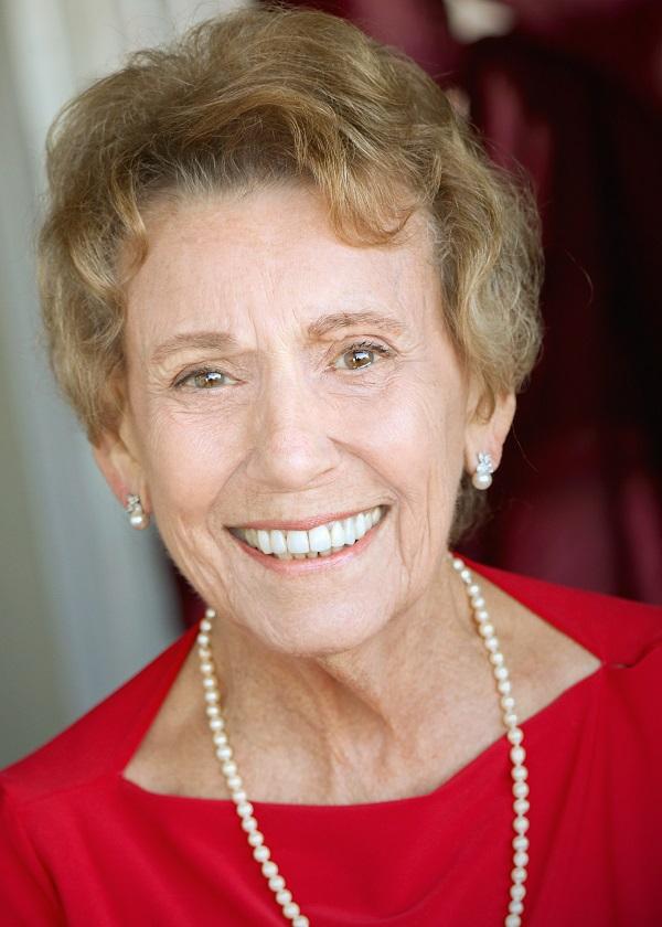 actor Vicki Wilcox large photo