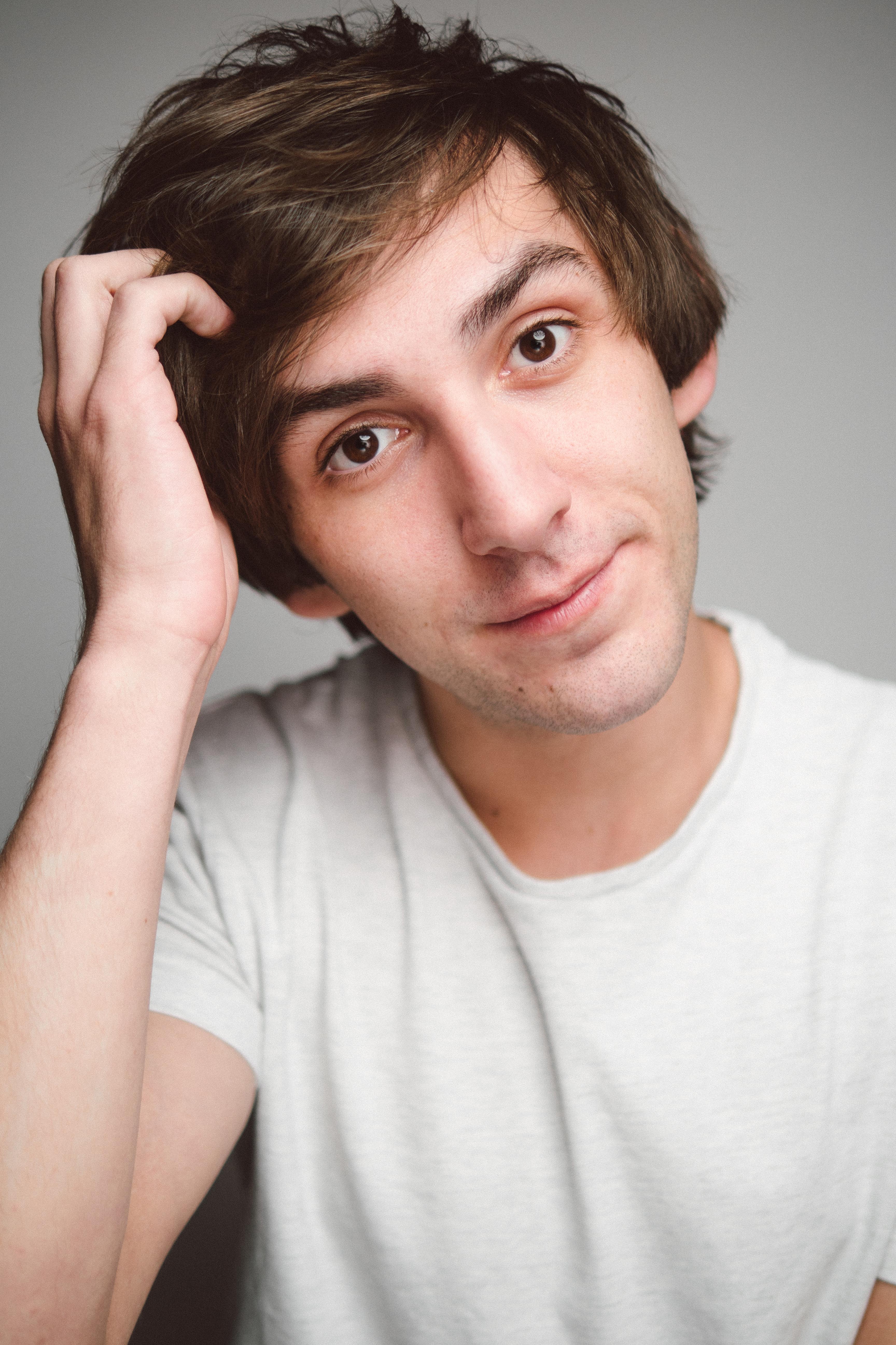 actor Harrison Houde large photo