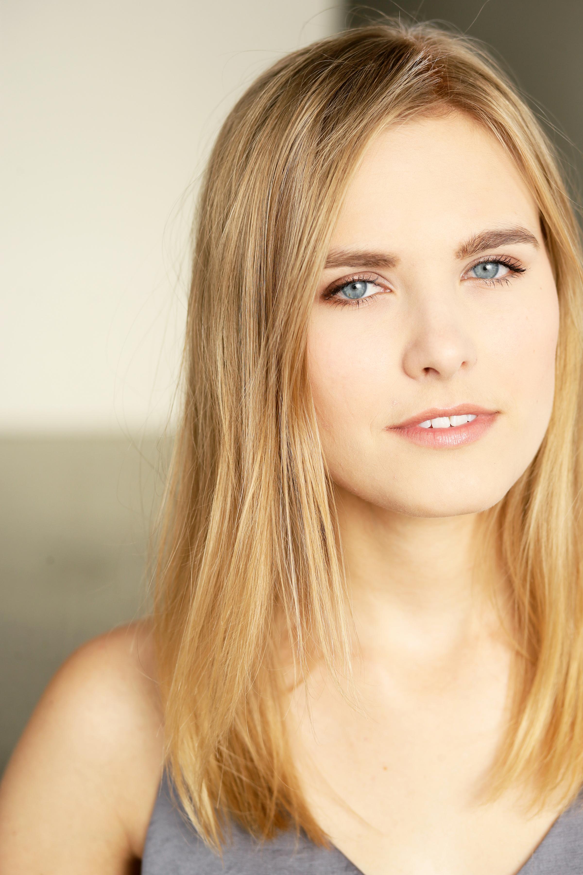 actor Olivia Hultgren large photo