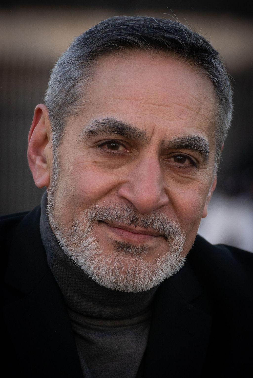 actor Steven Alonte large photo