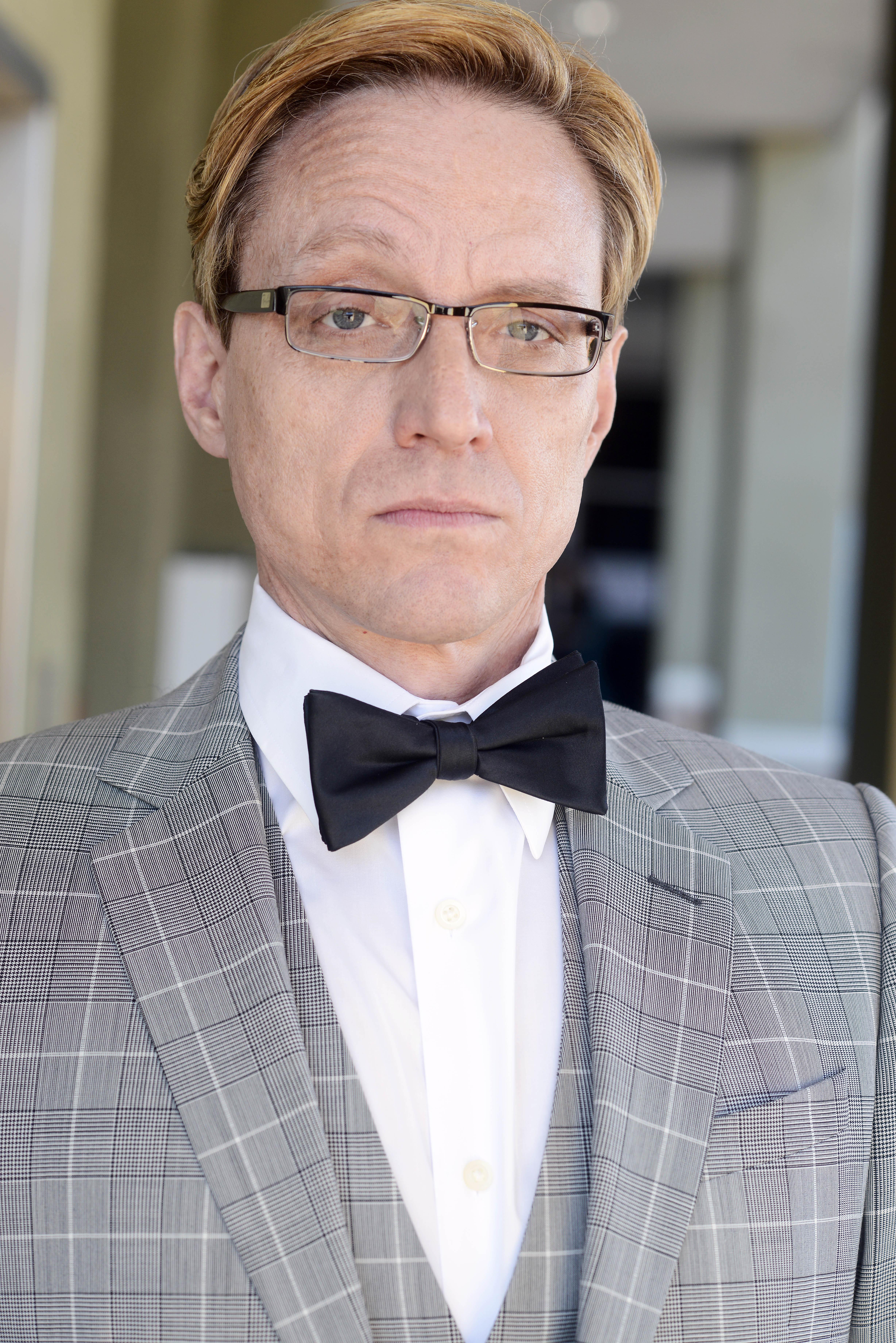 actor Eric Bunton large photo