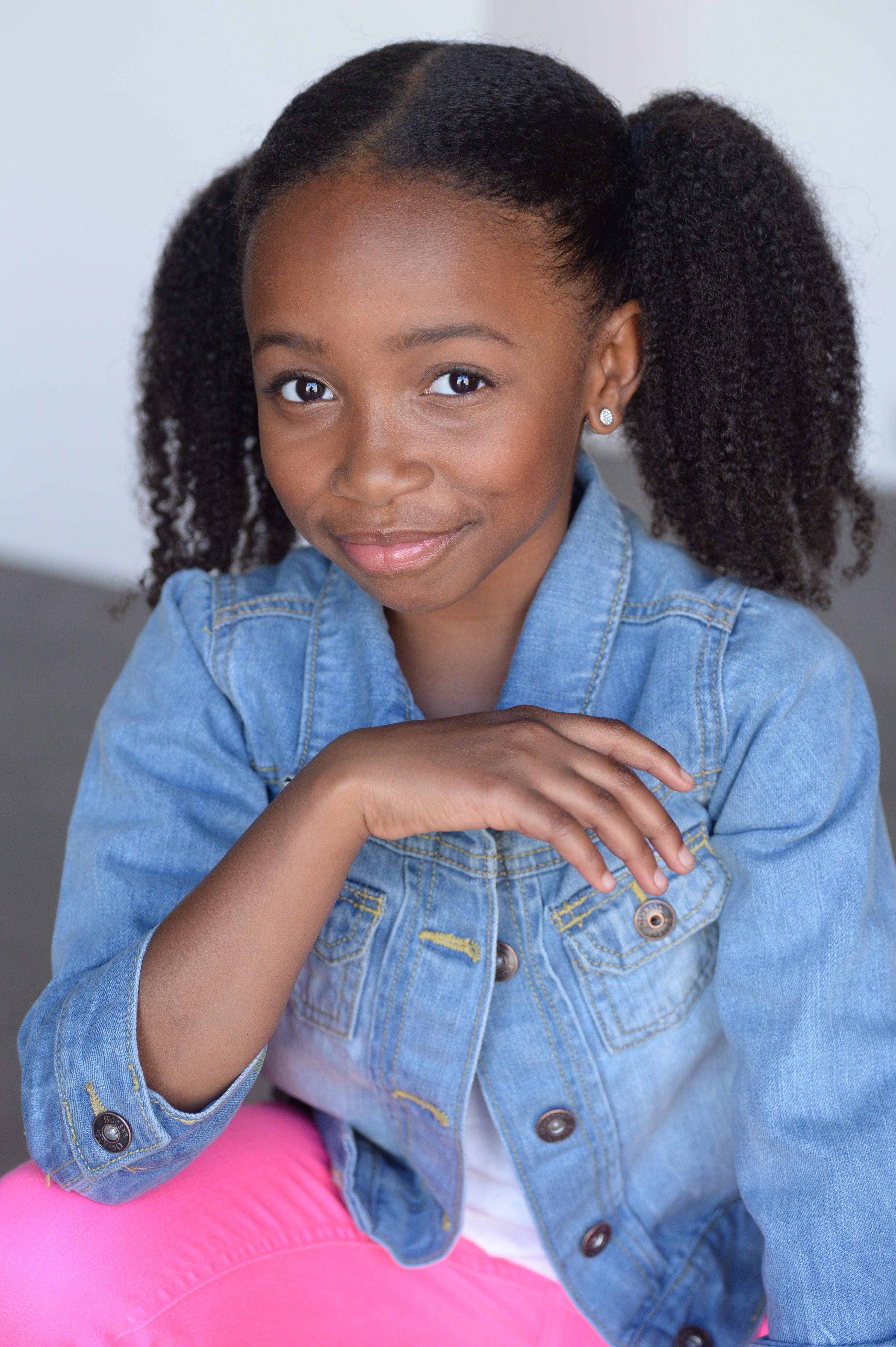 actor Ajanae Stephenson large photo