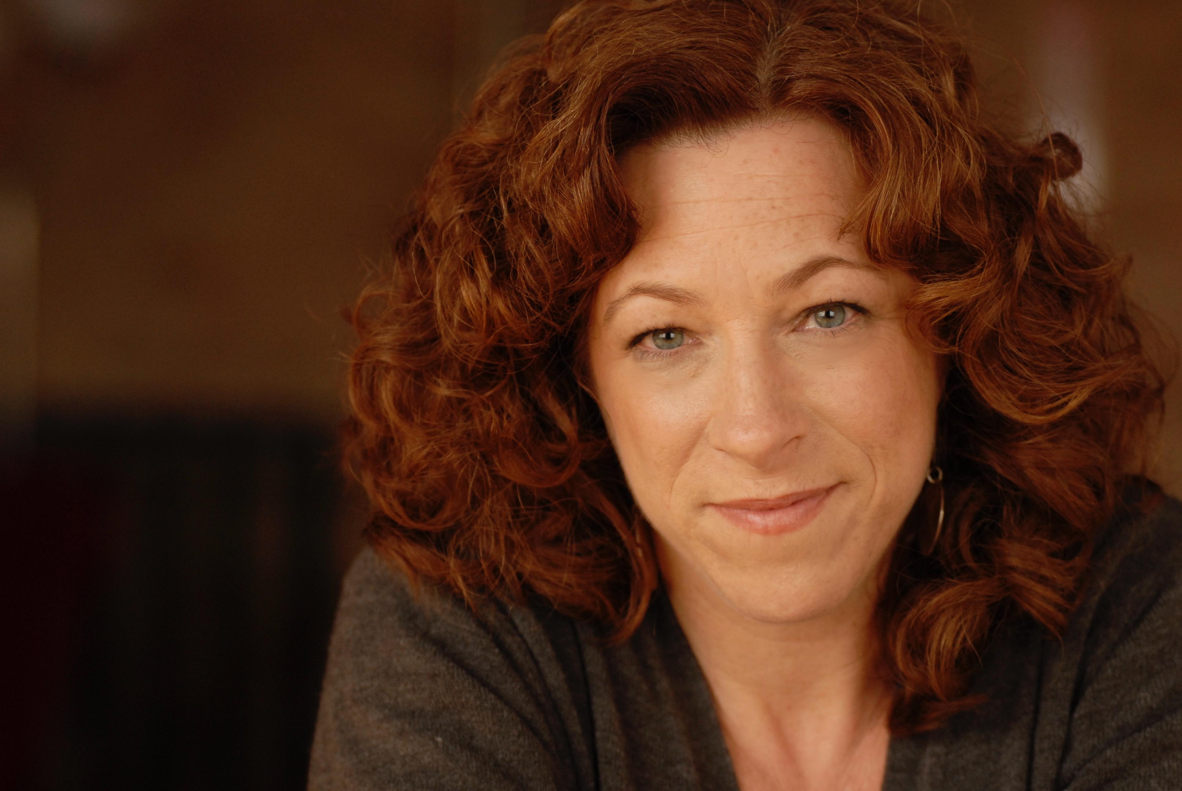 actor Hanna Dworkin large photo