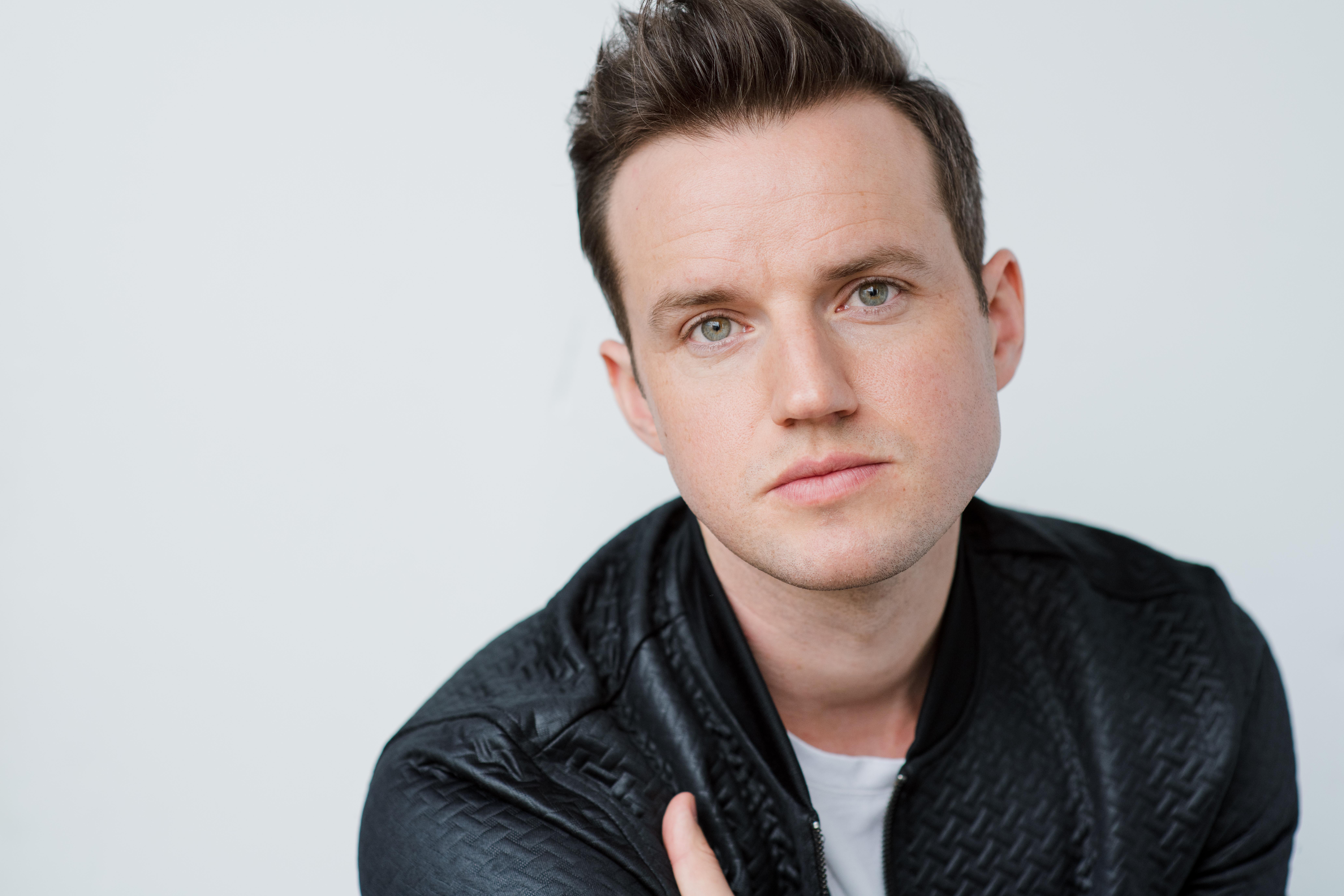 actor Alex Ross large photo