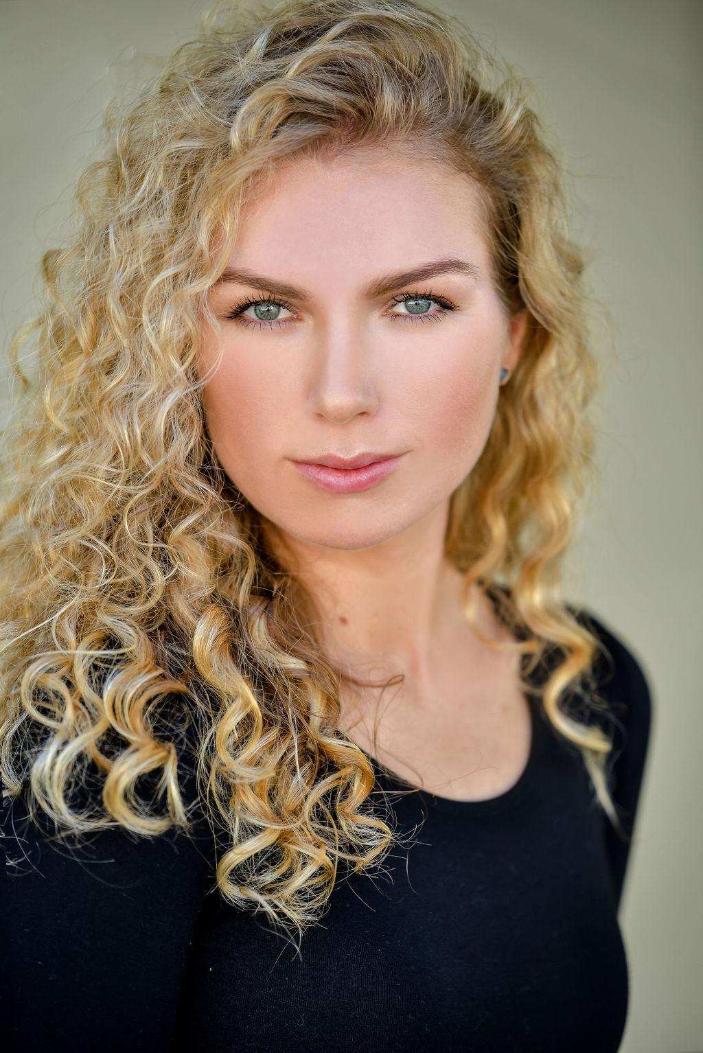 actor Anastasiya Mitrunen large photo