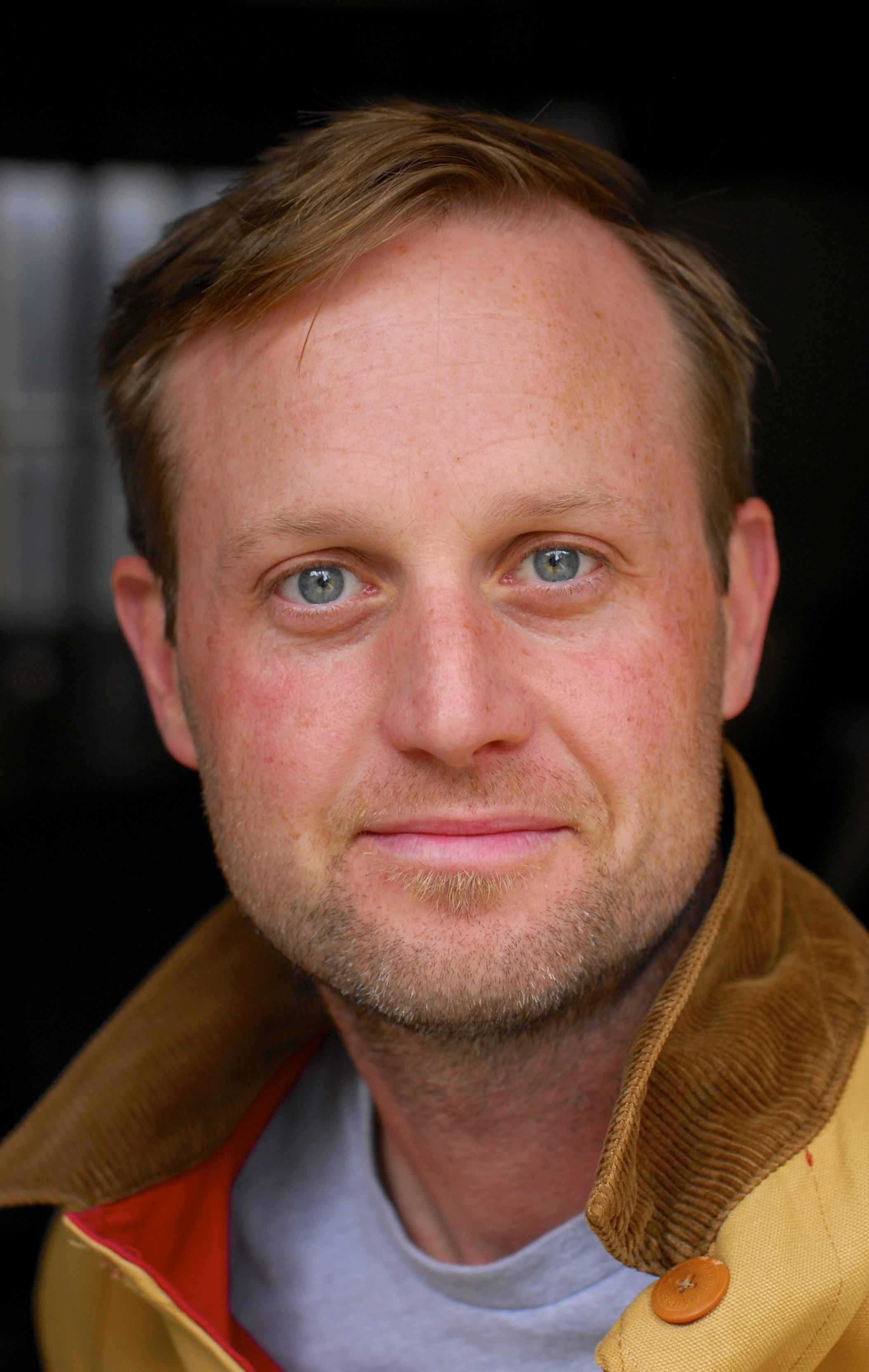 actor Tim Beresford large photo