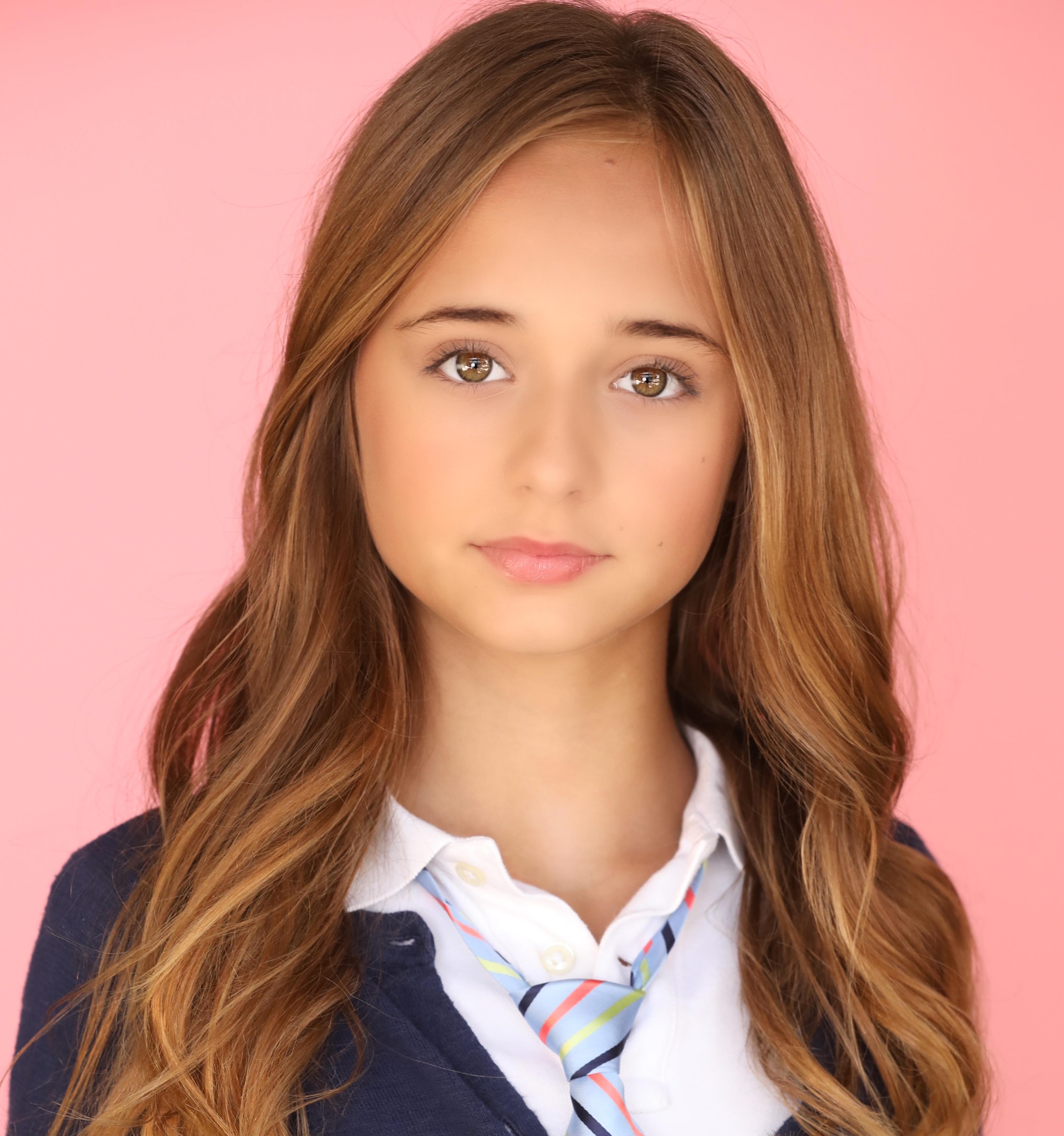 actor Harlow Bleu large photo