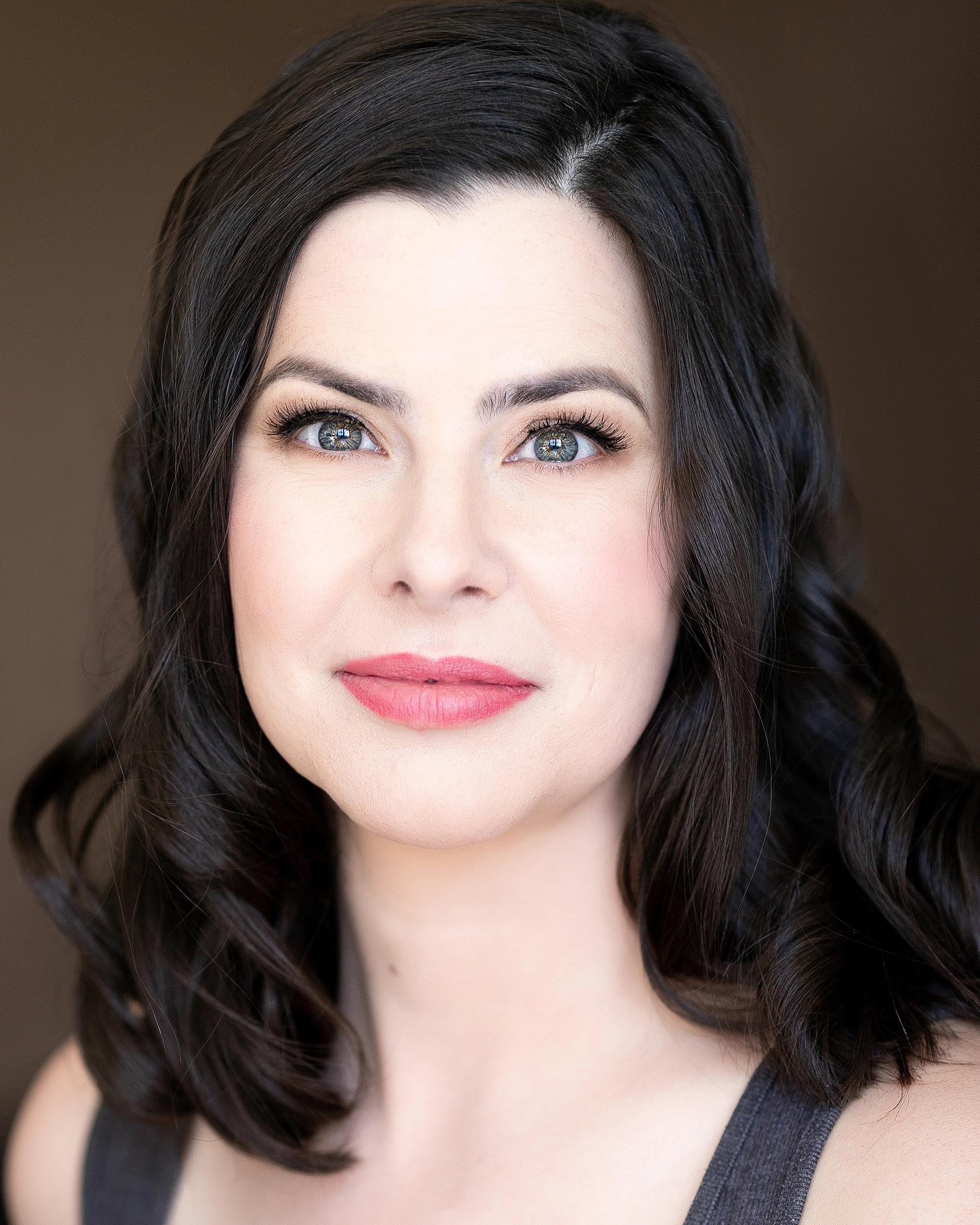 actor Lauren Mae Shafer large photo