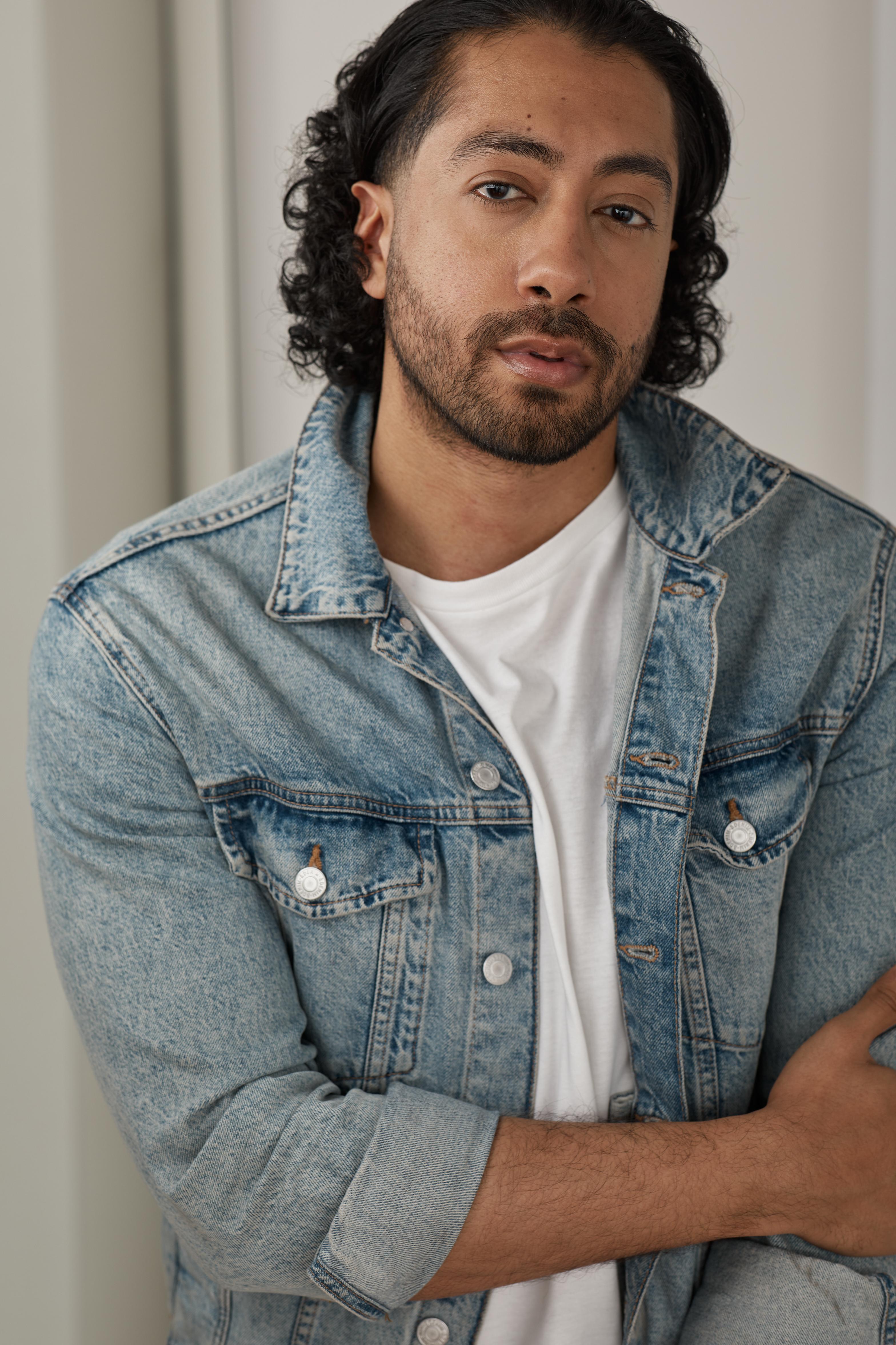 actor Akram Basuni large photo