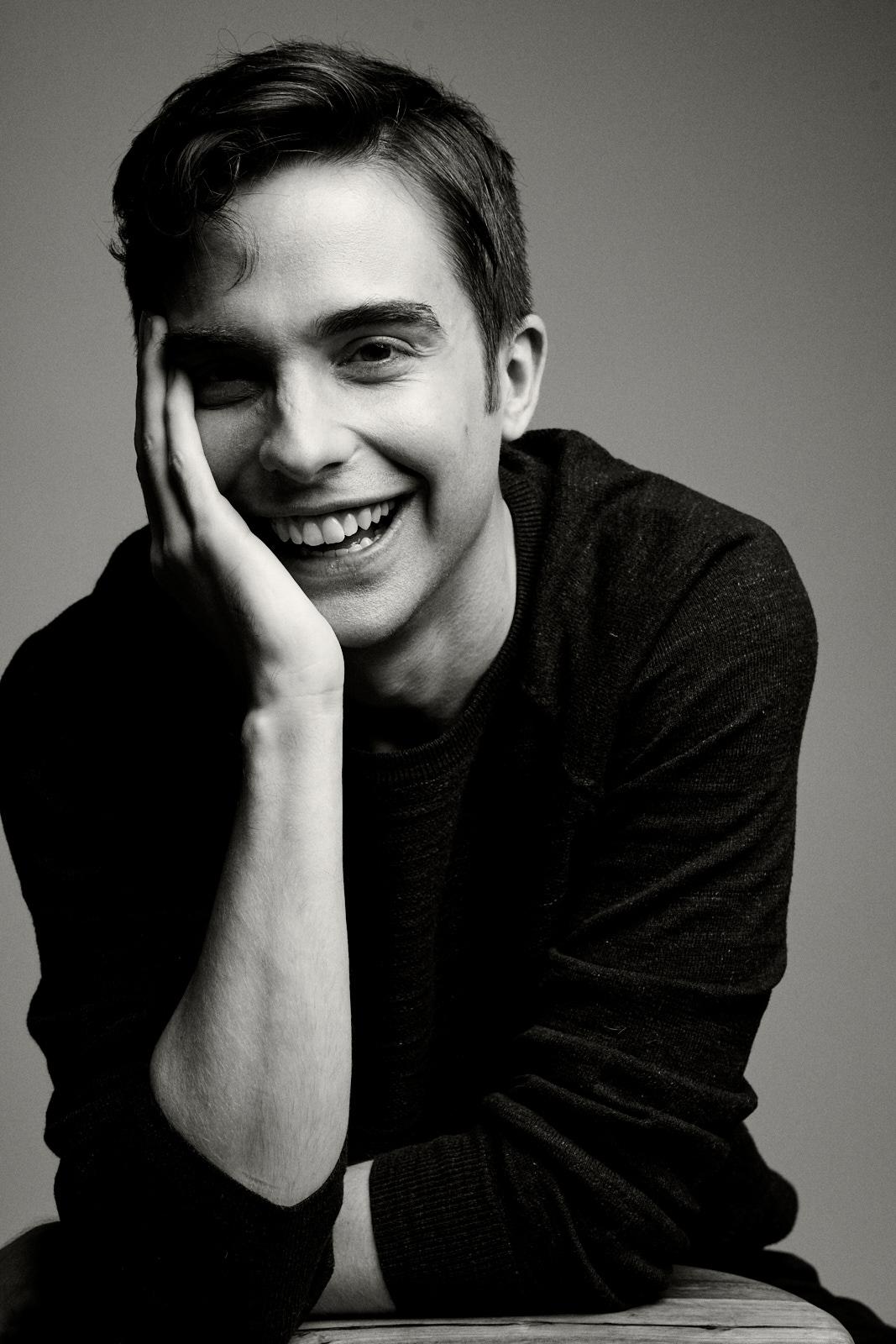 actor Phil Gillen large photo