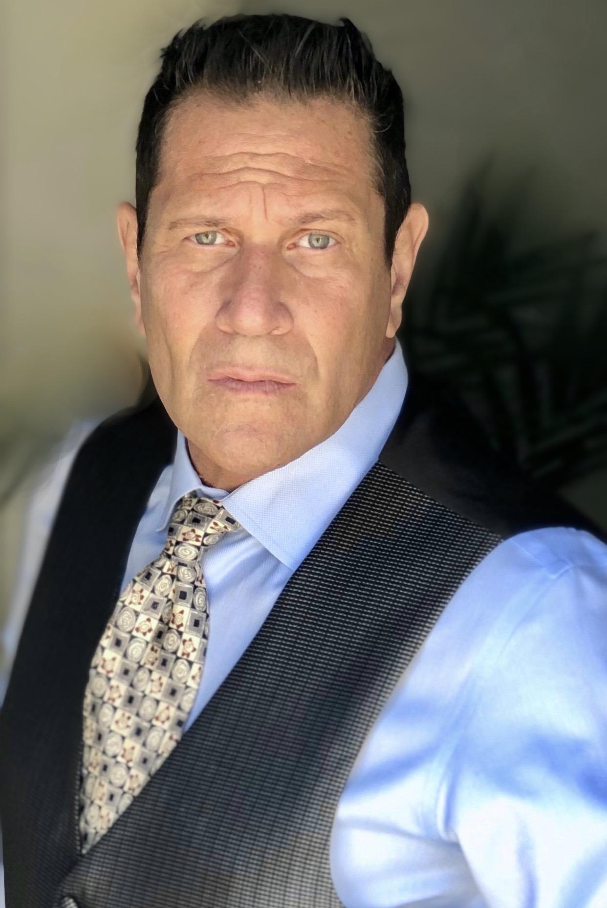 actor Joe Rivera large photo