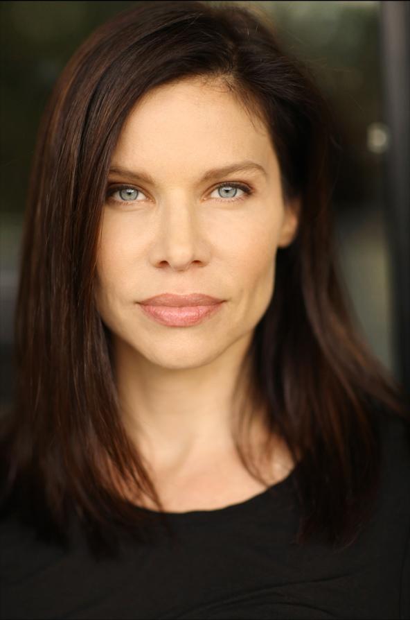 actor Tara Kleinpeter large photo