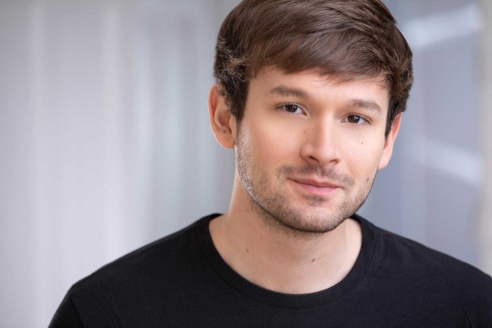 actor Zachary Gaviria large photo