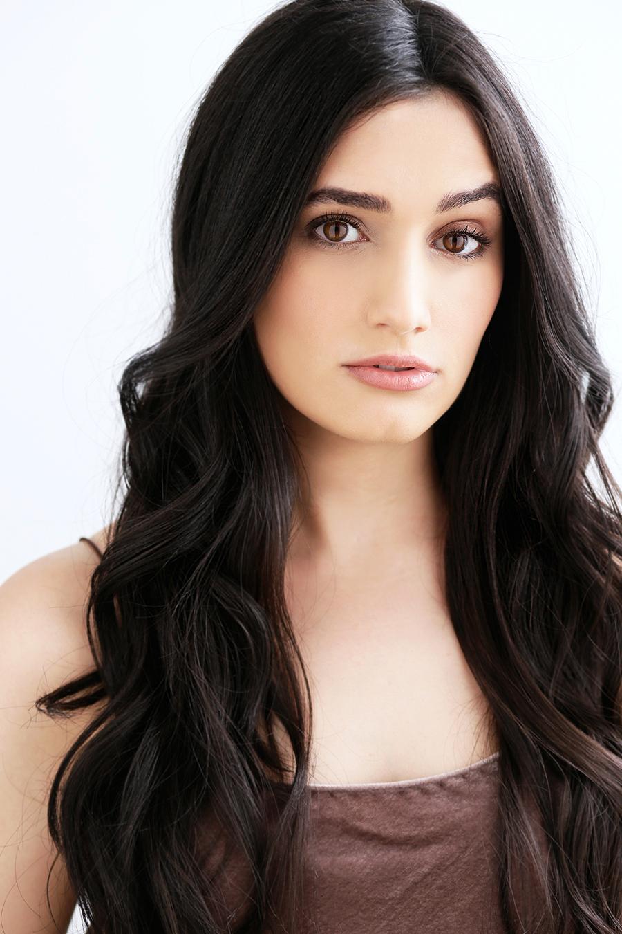 actor Amanda George large photo