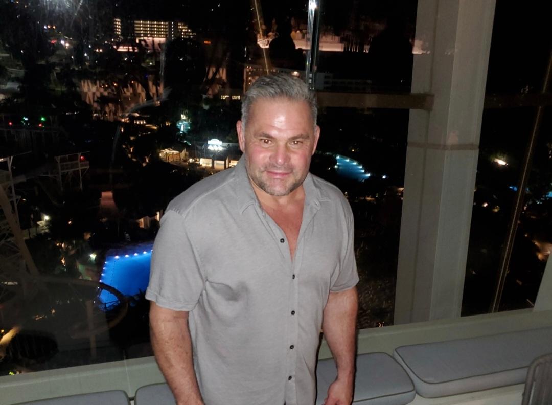 actor Ron Castellano large photo