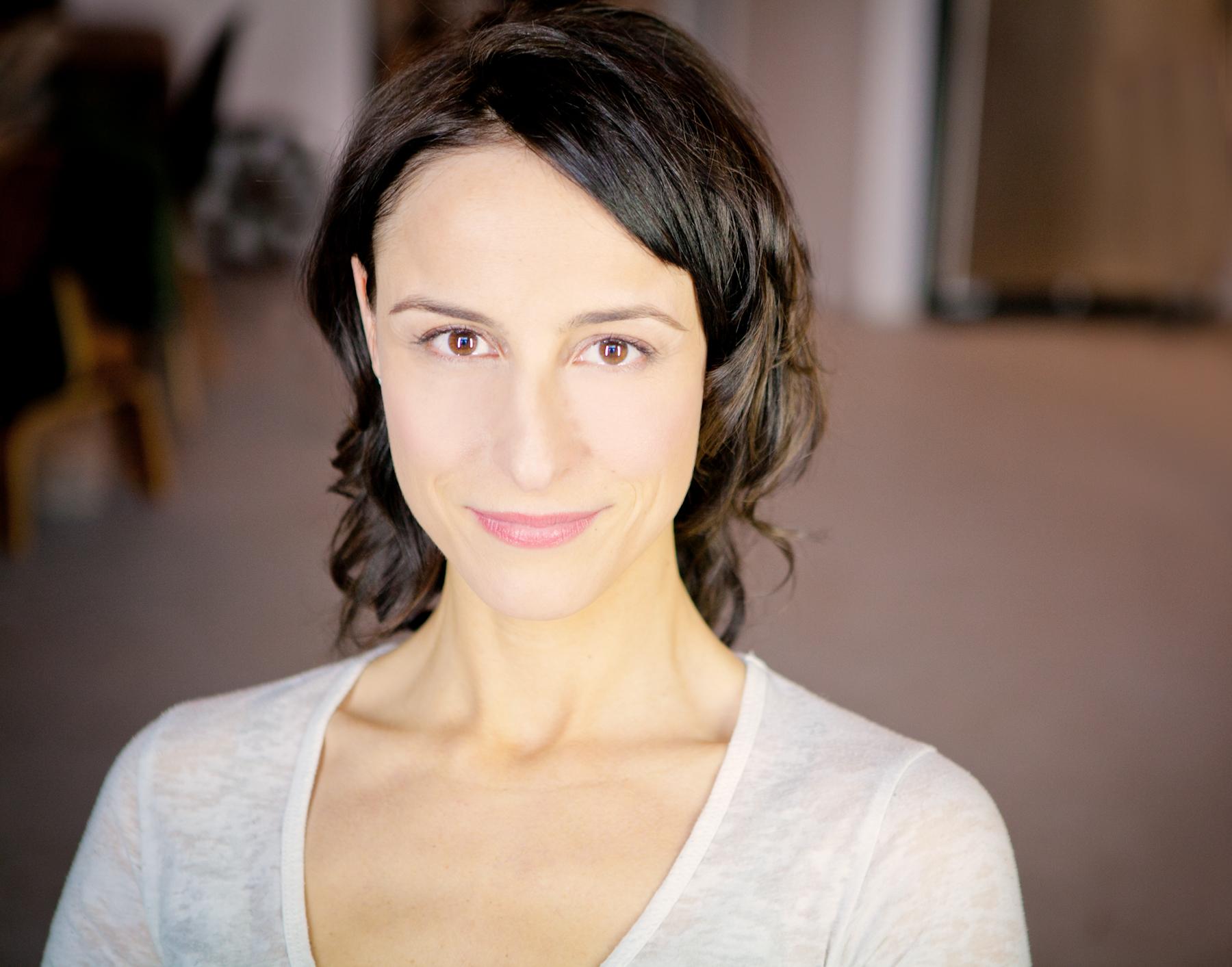 actor Kassandra Santos large photo