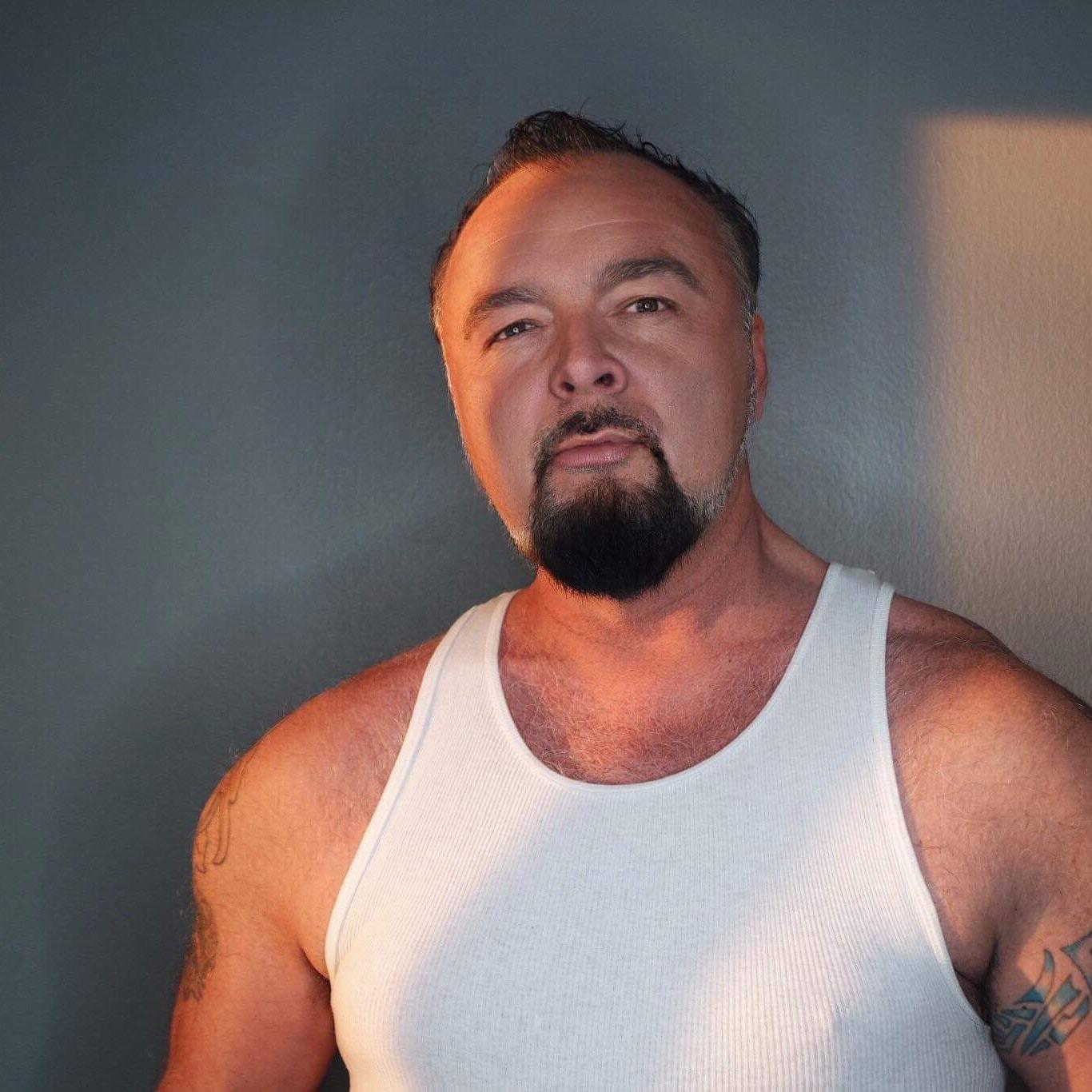 actor Michael James Alexander large photo