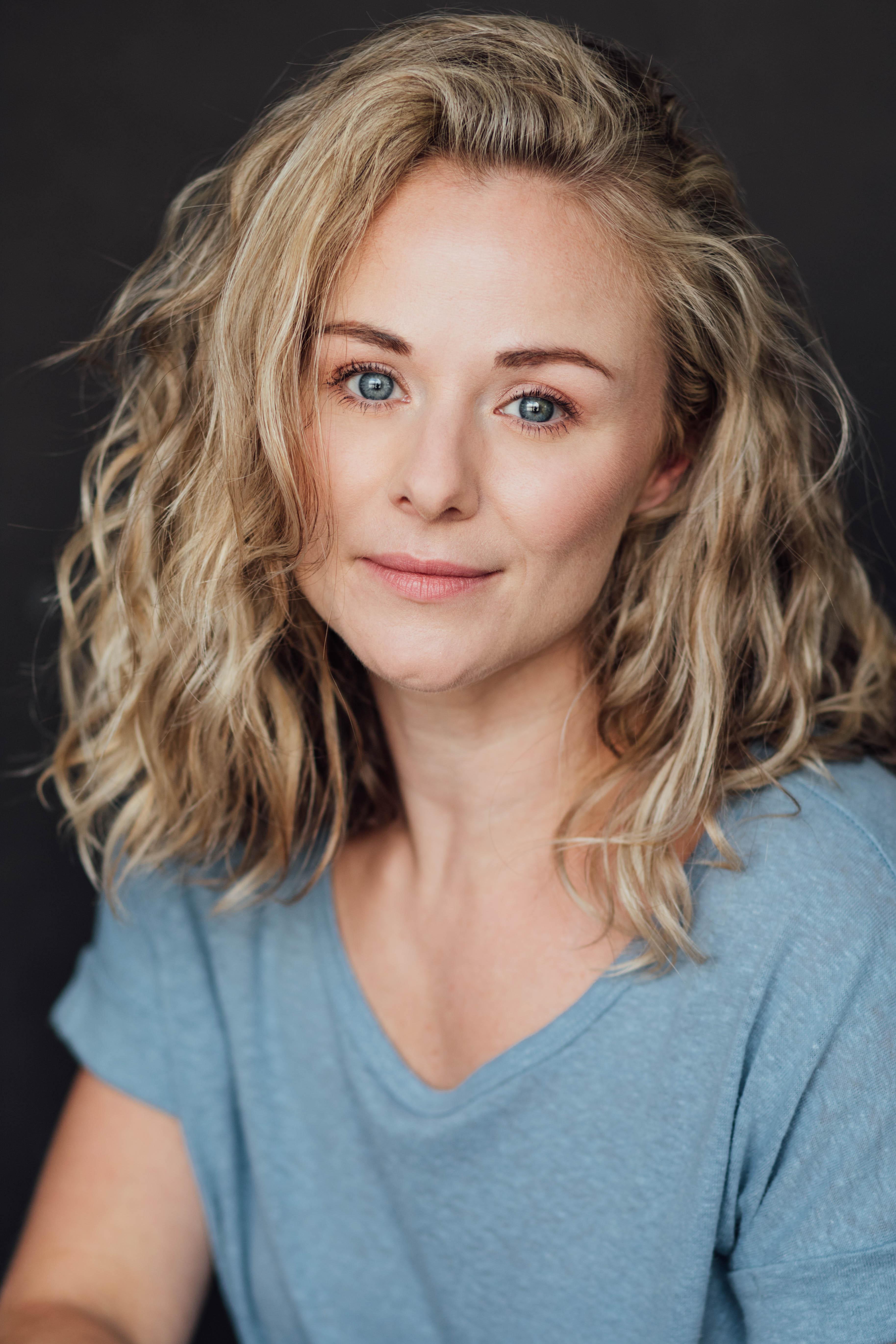 actor Lora Burke large photo