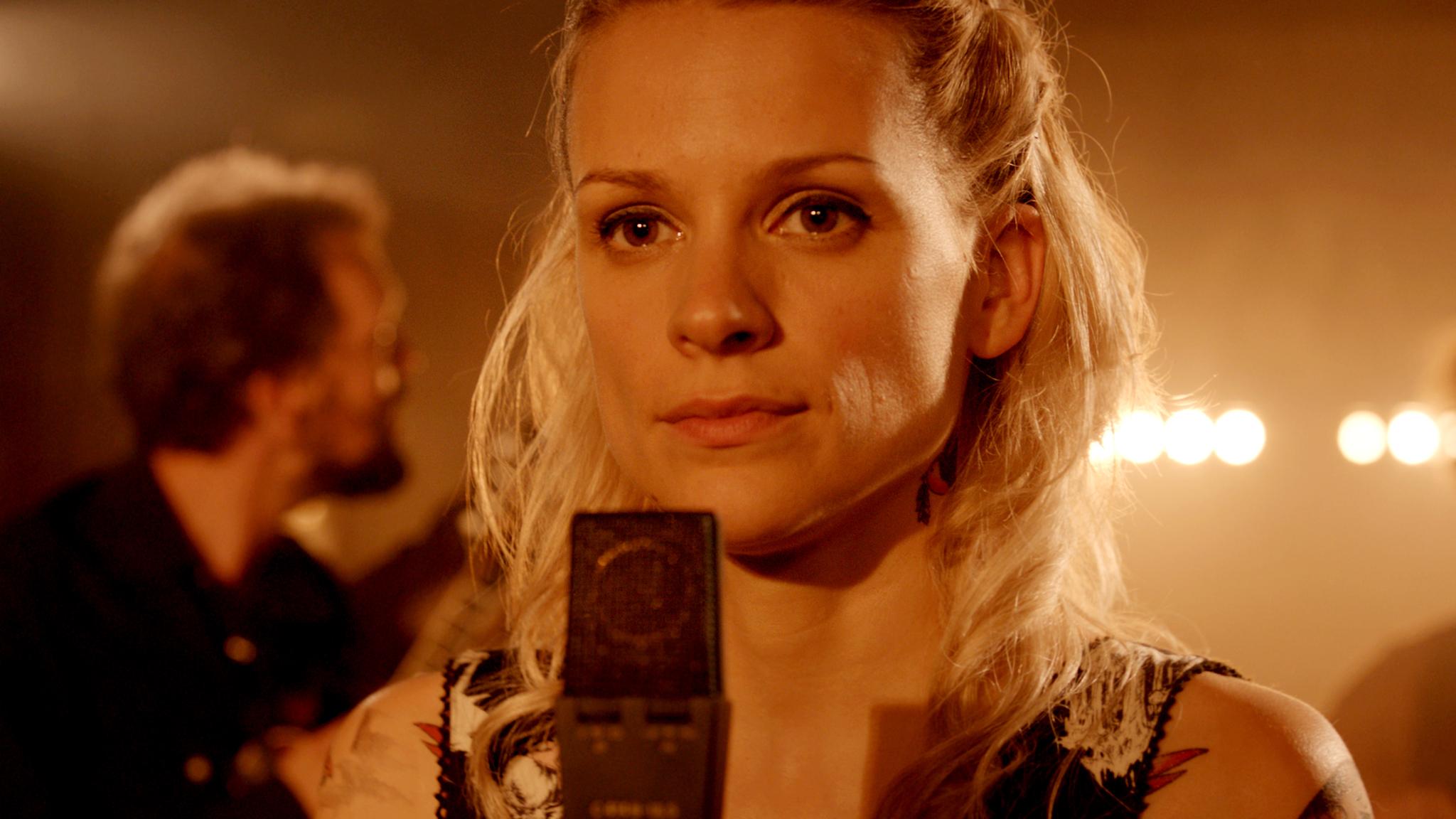 actor Veerle Baetens large photo