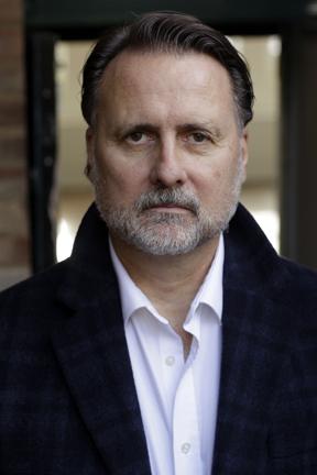 actor Gary Webster large photo