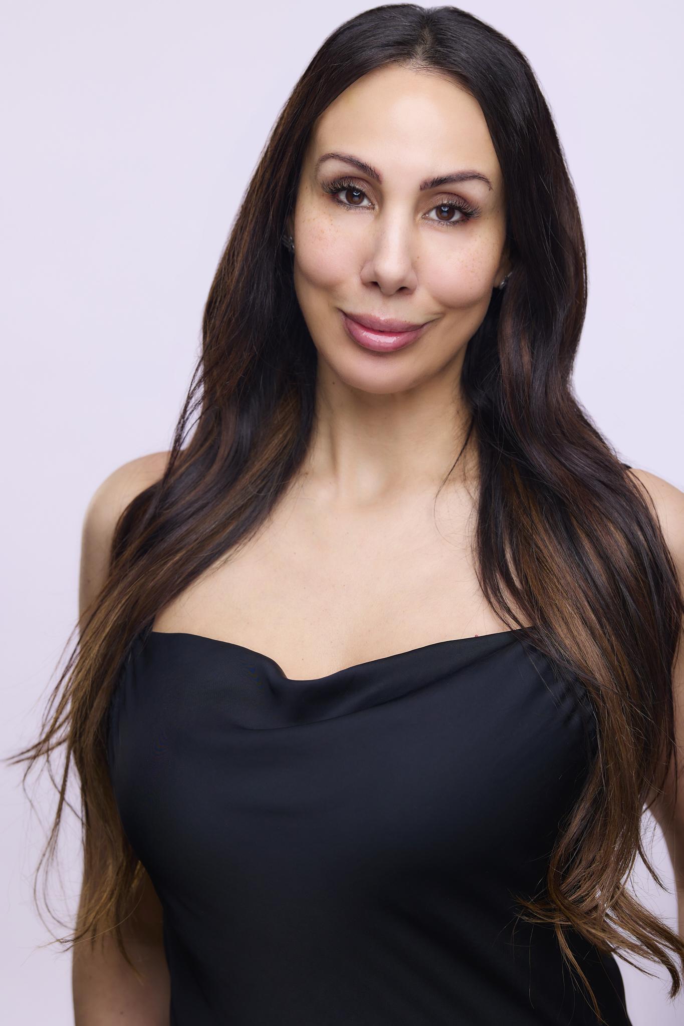 actor Sonya Khazaal large photo