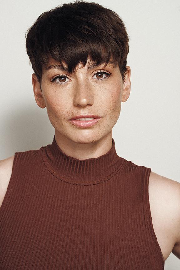 actor Greer Whillans large photo