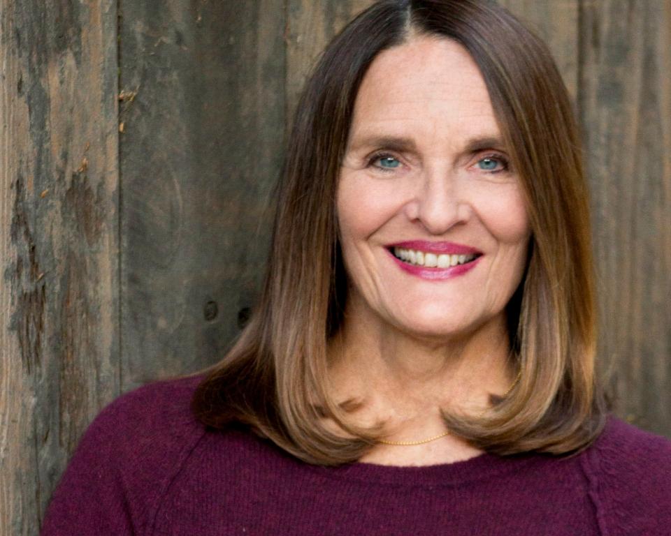 actor Elizabeth Herron large photo