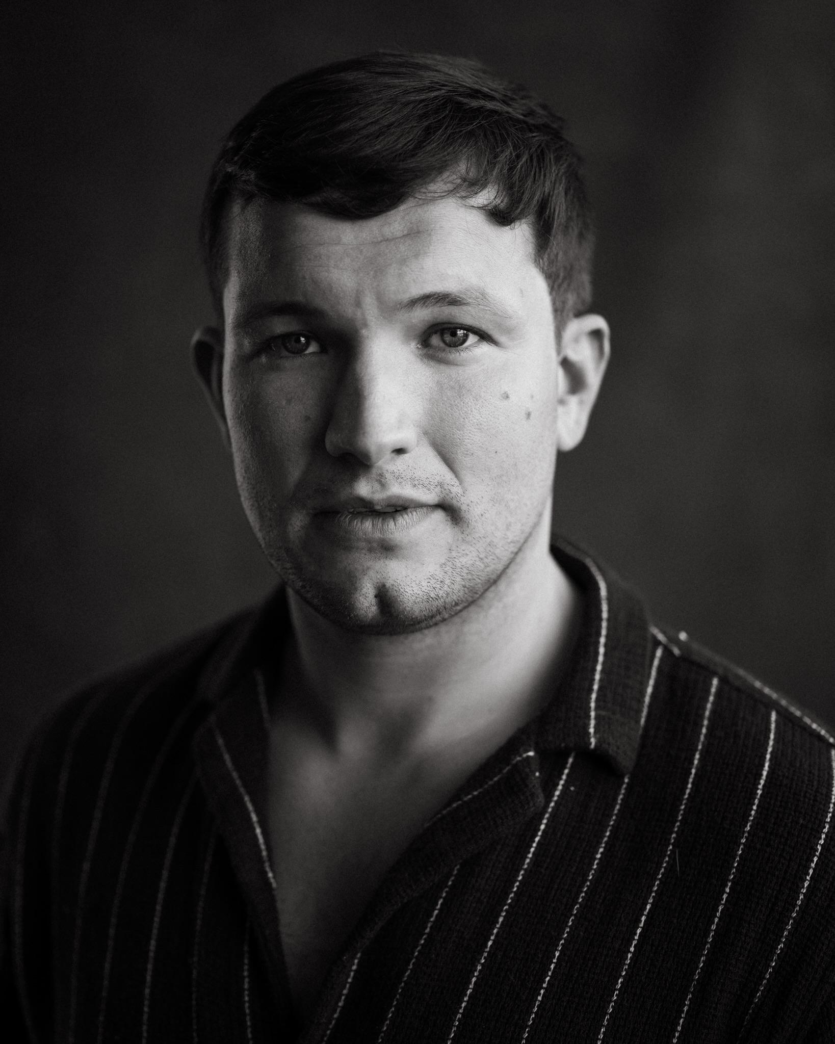 actor Corin Silva large photo