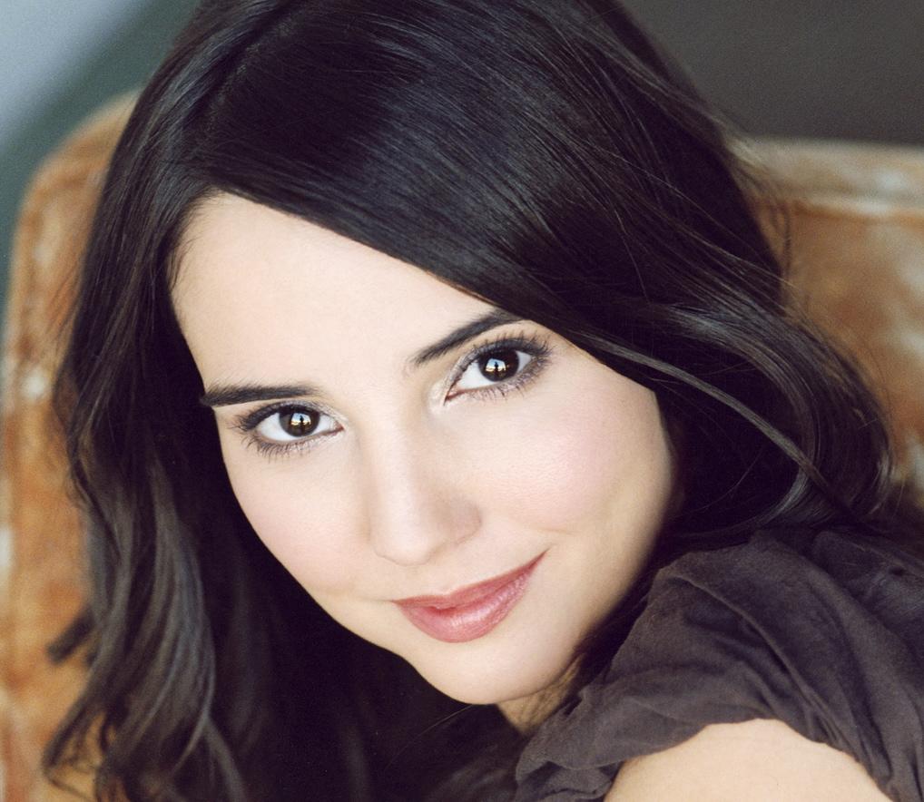 actor Laura Breckenridge large photo