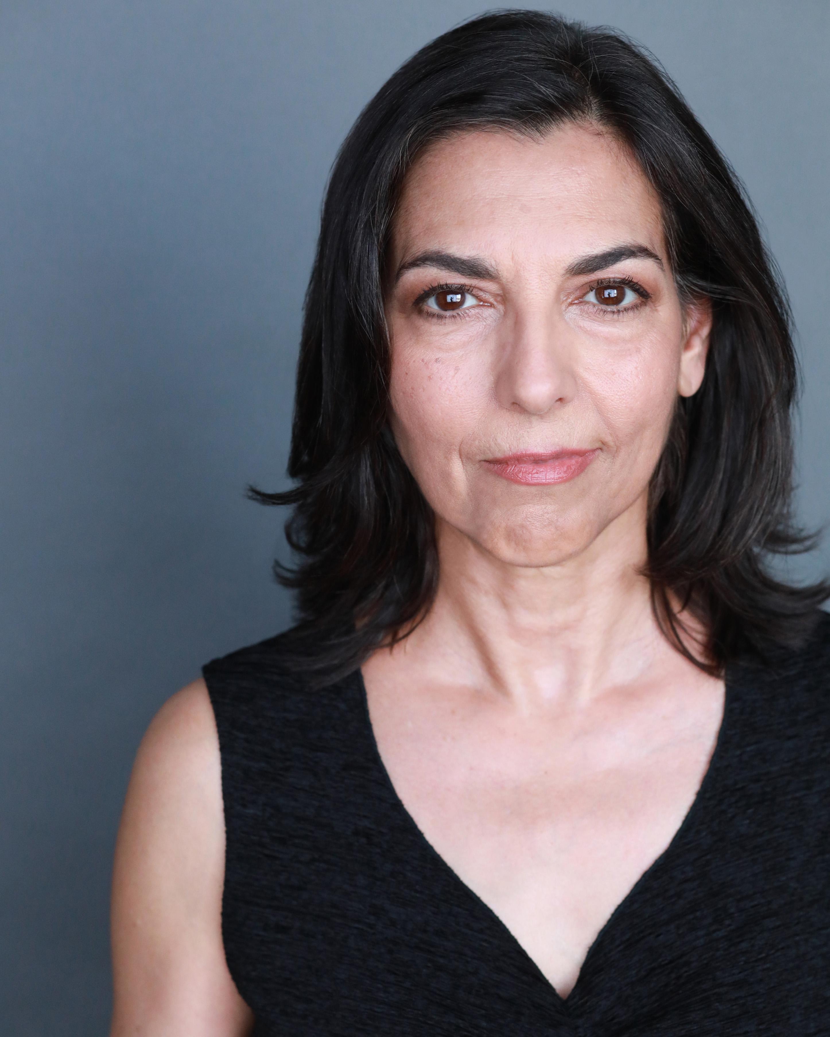 actor Lauren Campedelli large photo