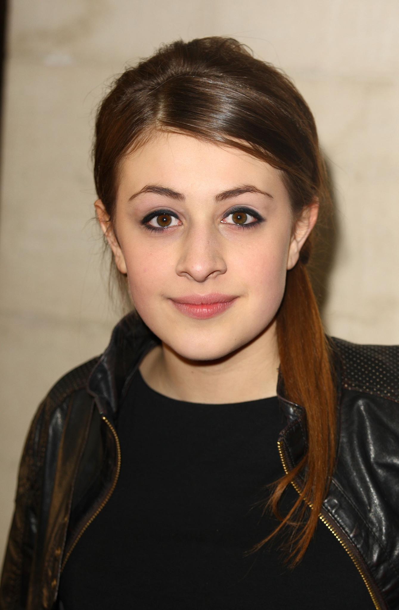 actor Georgia Groome large photo