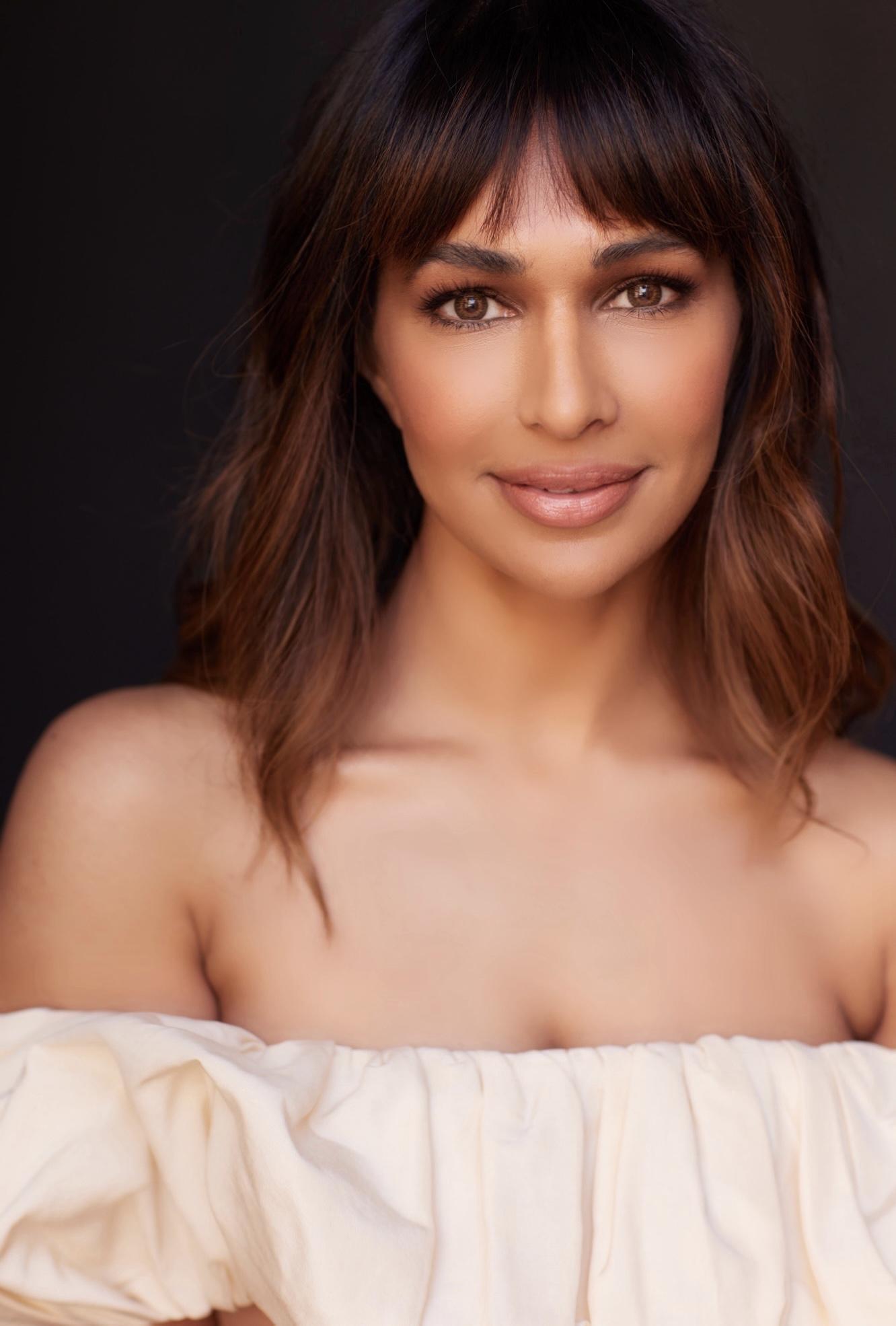 actor Sharon Johal large photo