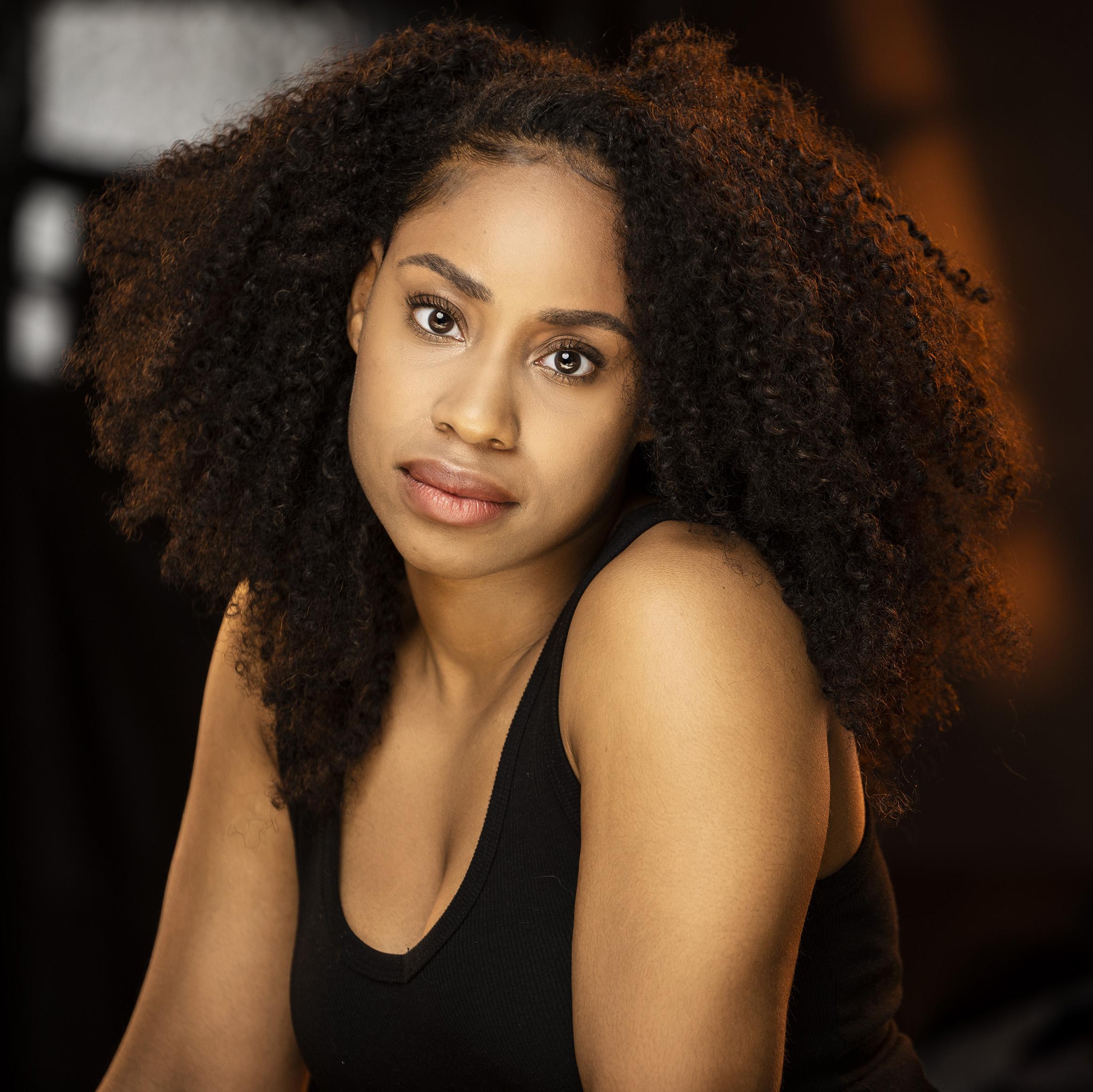 actor Alicia Alexander large photo