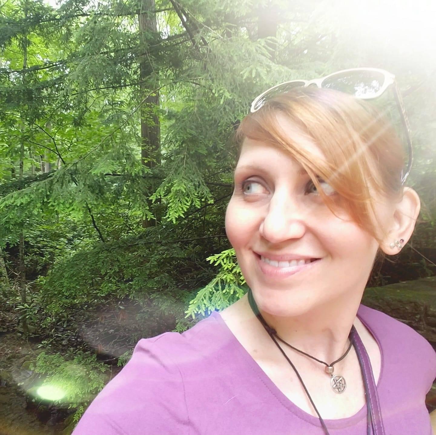 actor Carrie Shoberg large photo