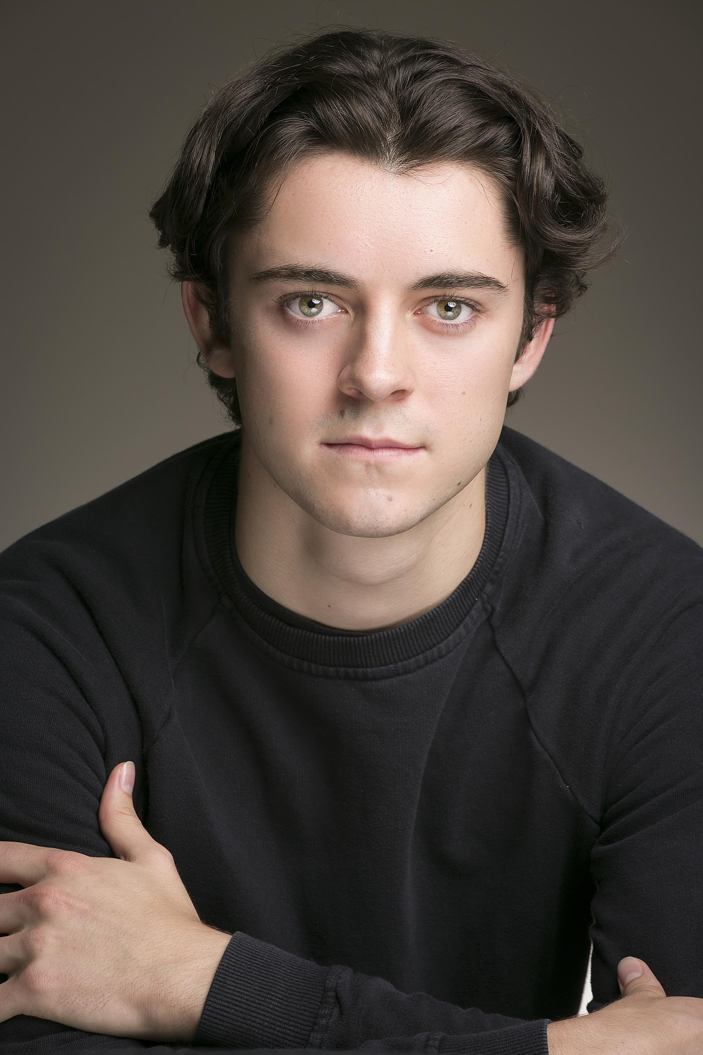 actor Robert McCormack large photo