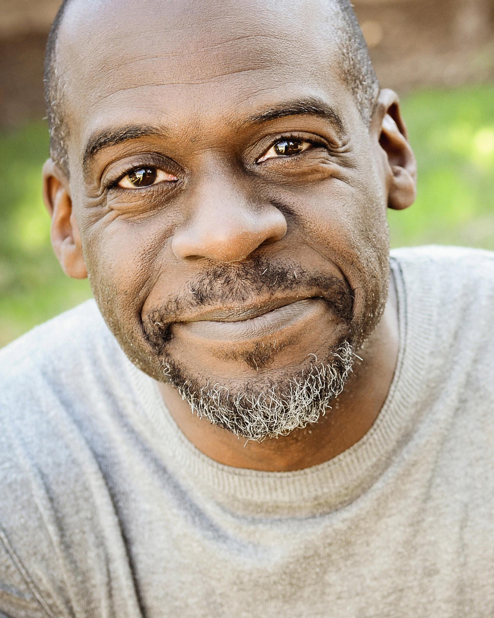 actor Thomas Silcott large photo