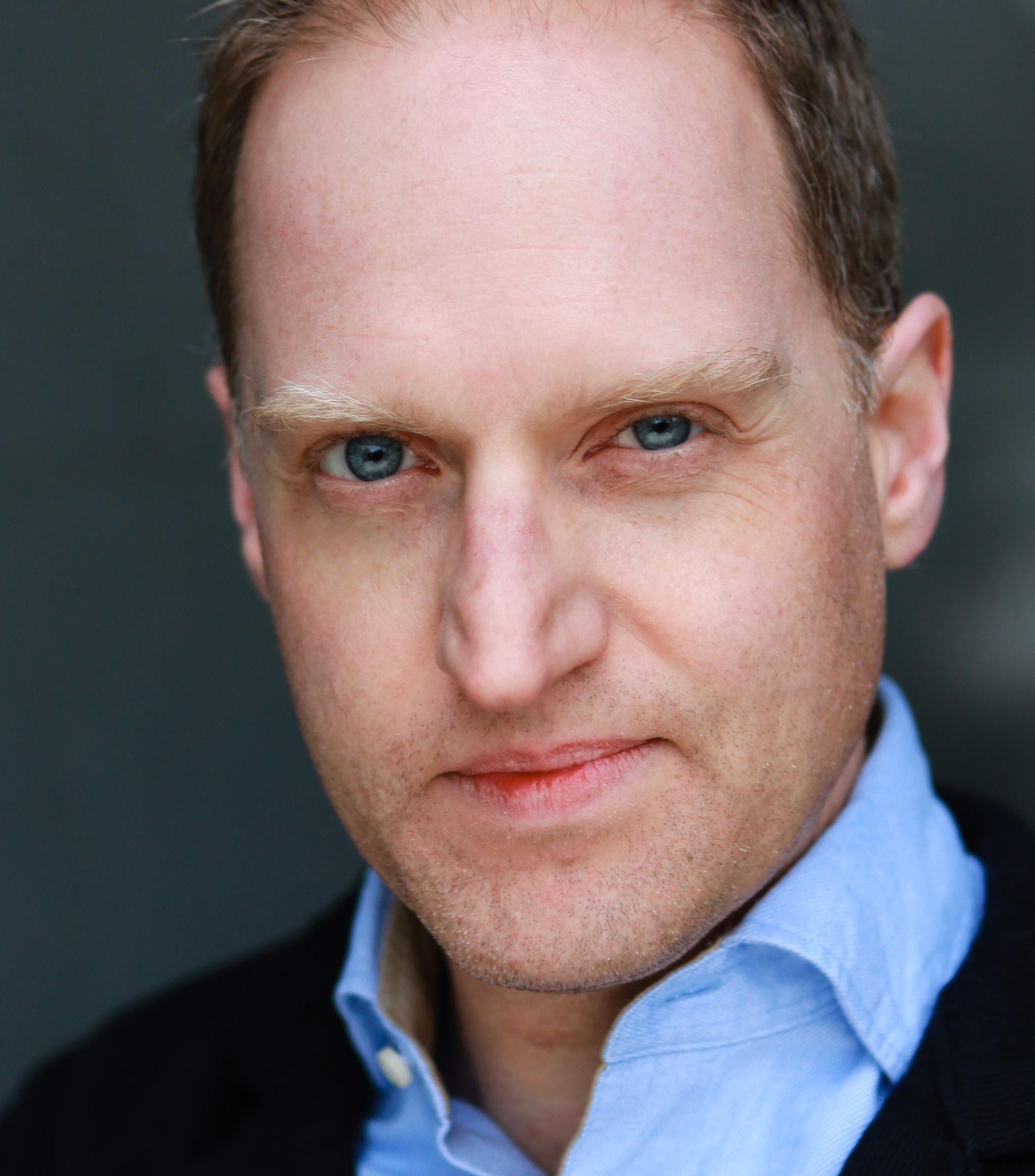 actor Daniel Gosling large photo