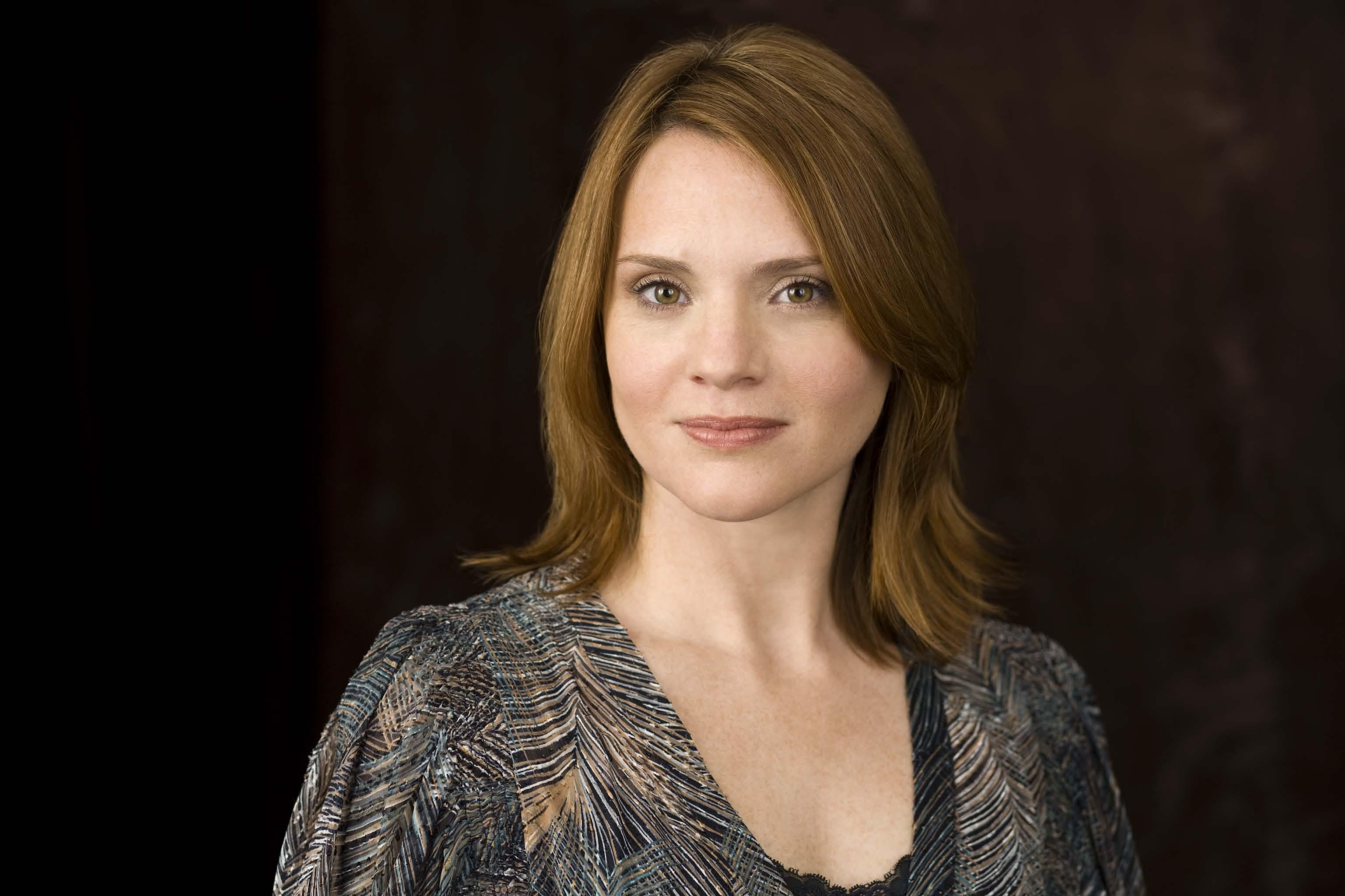 actor Jennifer Laura Thompson large photo