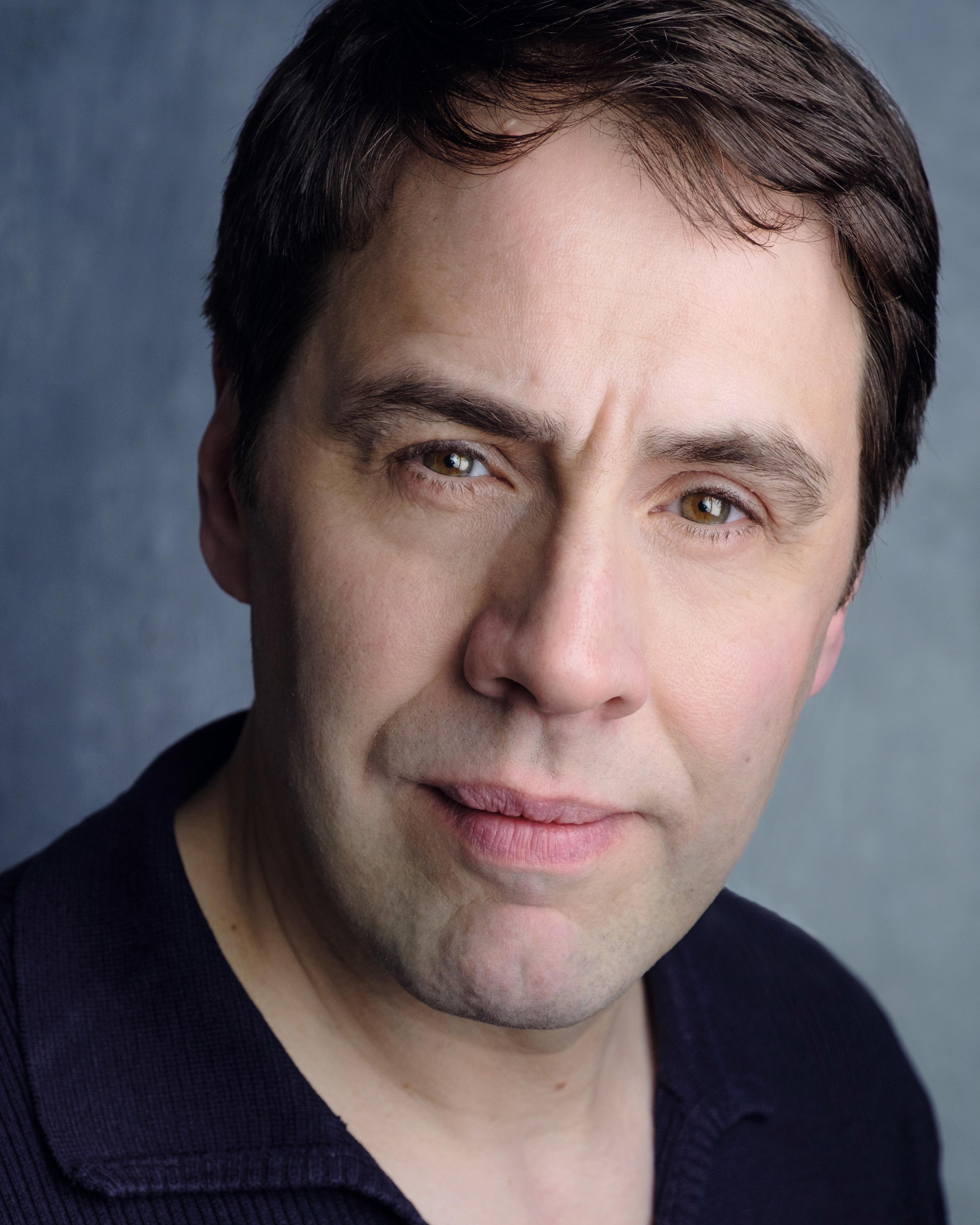 actor Julian Nest large photo