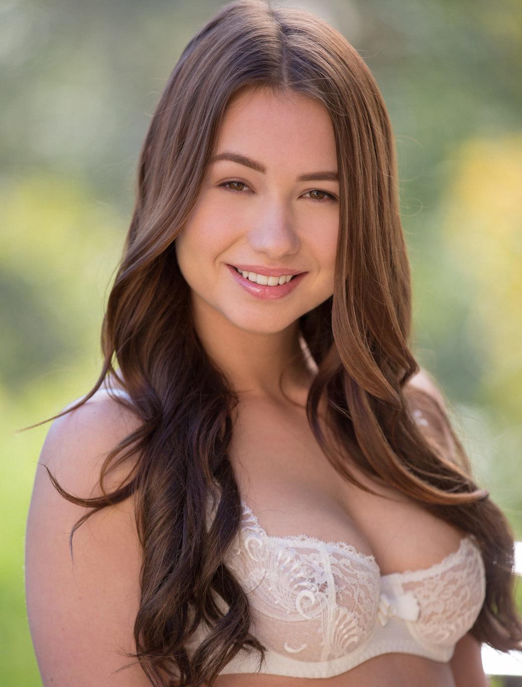 actor Taylor Sands large photo