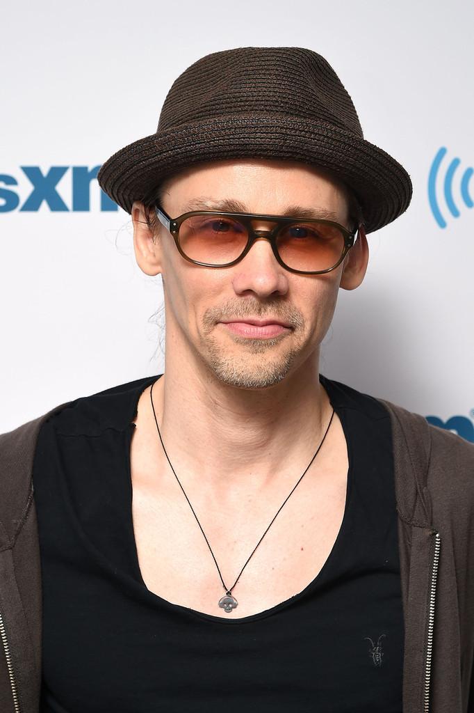 actor Myles Kennedy large photo