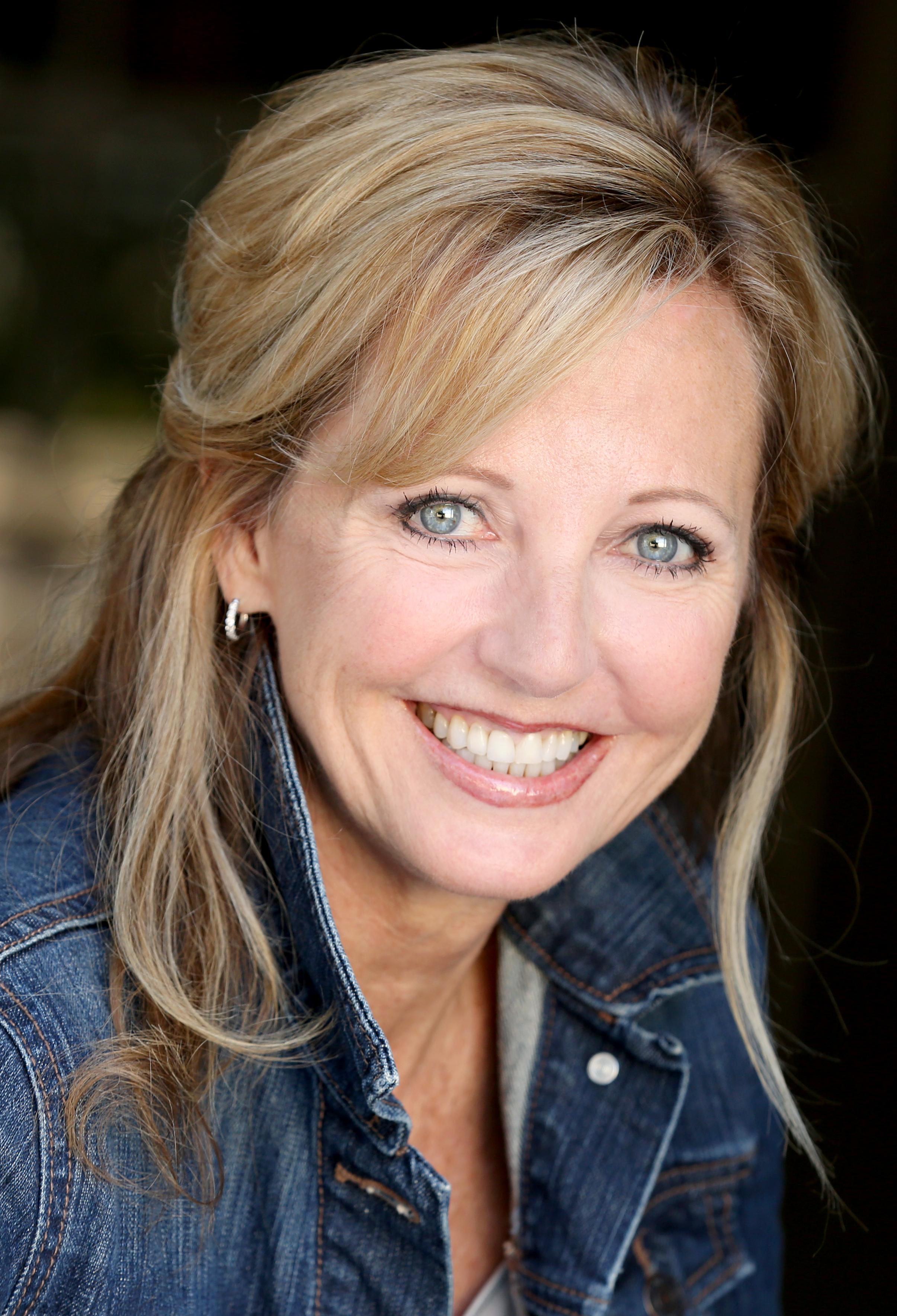 actor Pamela Bell large photo