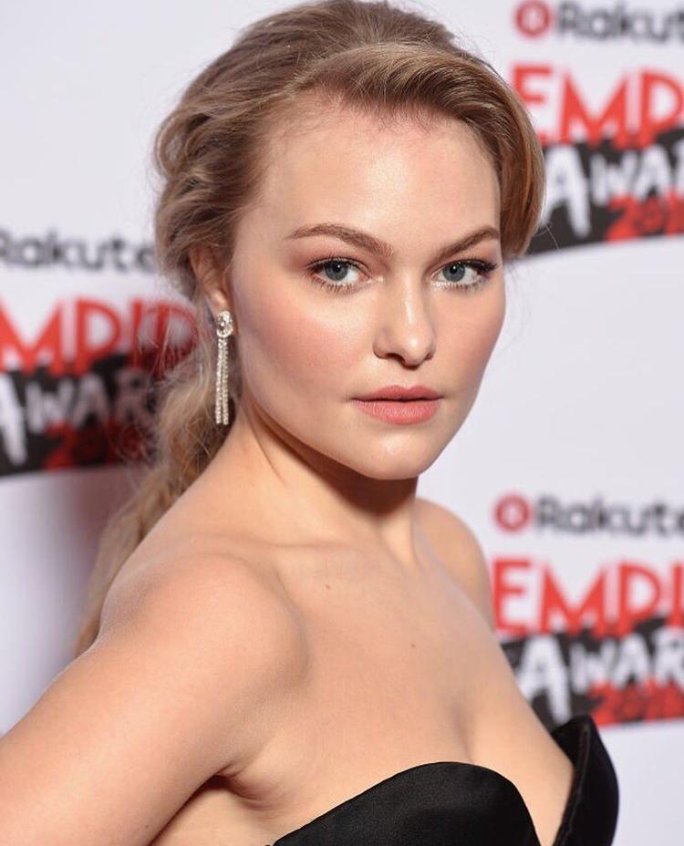 actor Ciara Charteris large photo