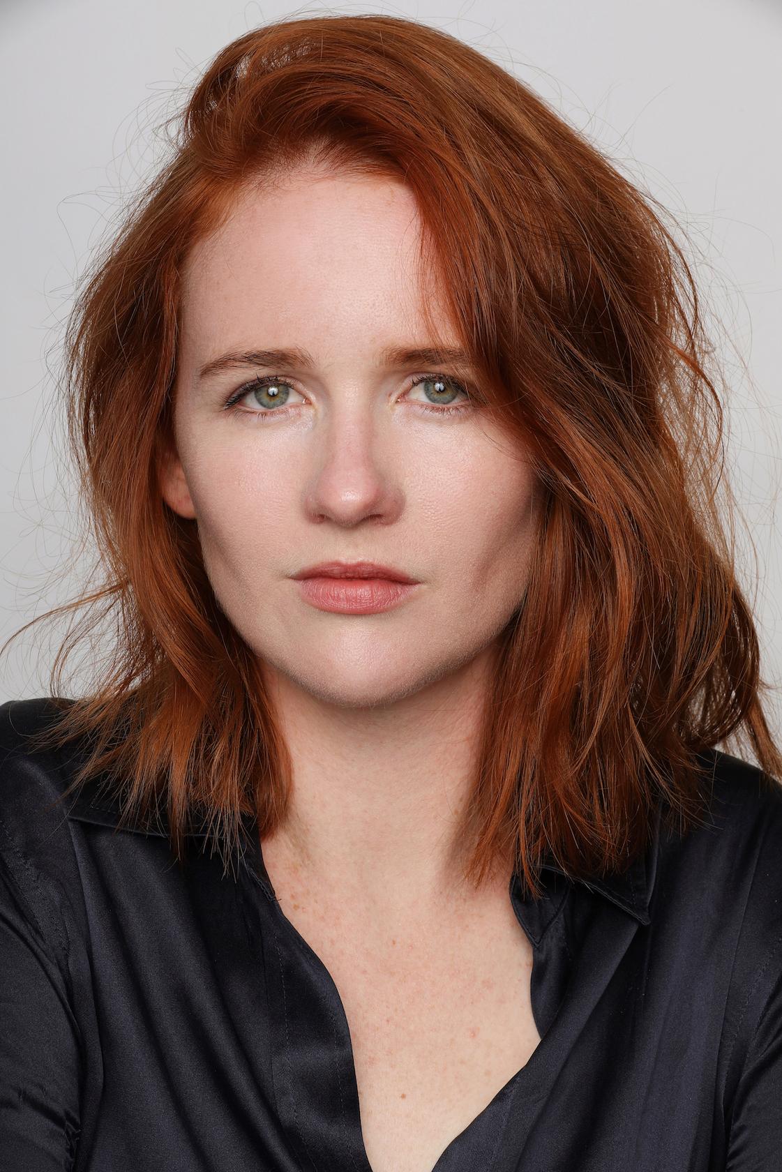 actor Nicola Frew large photo