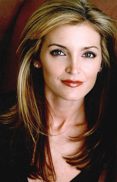 actor Stephanie Brown large photo