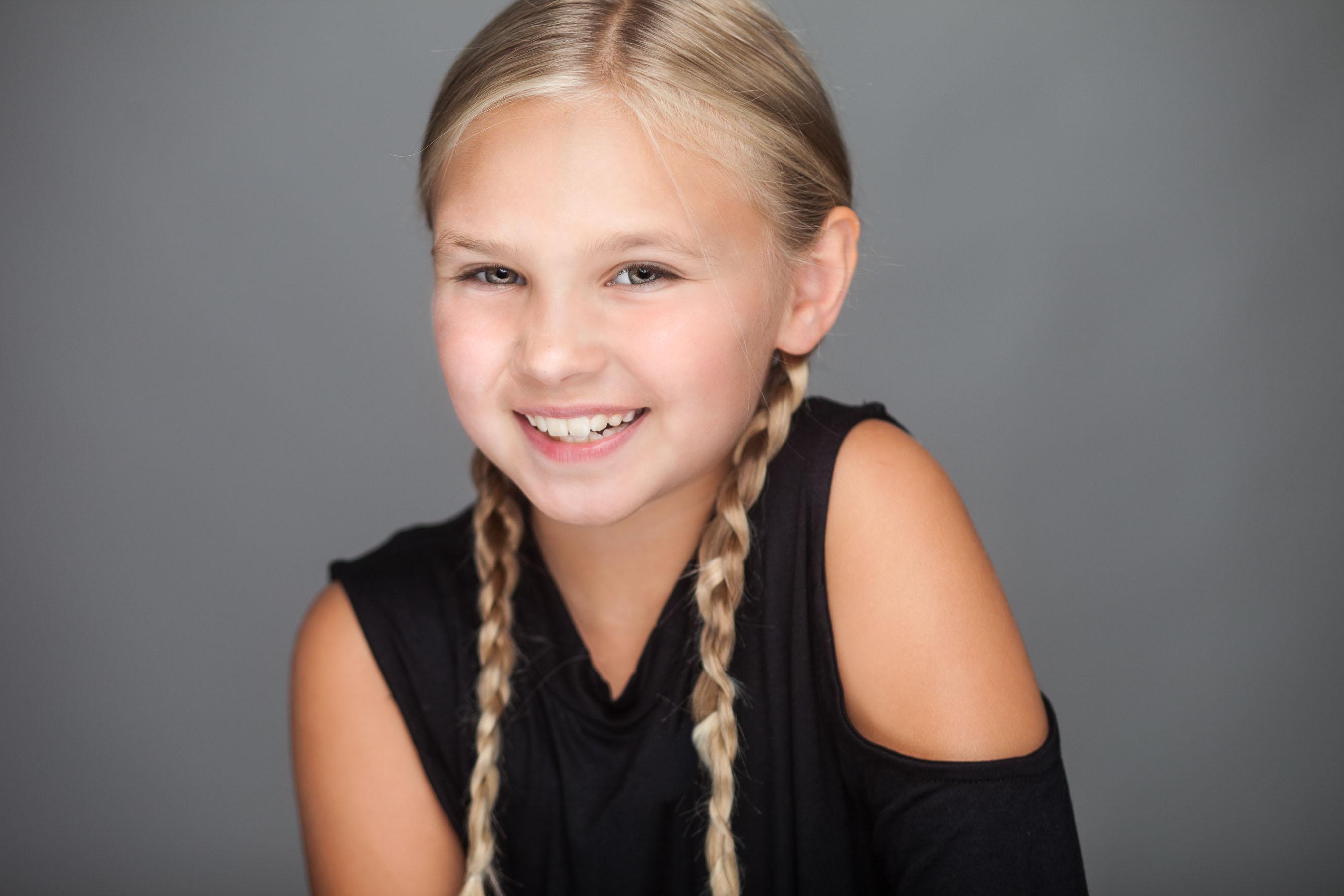 actor Kylie Kiss large photo