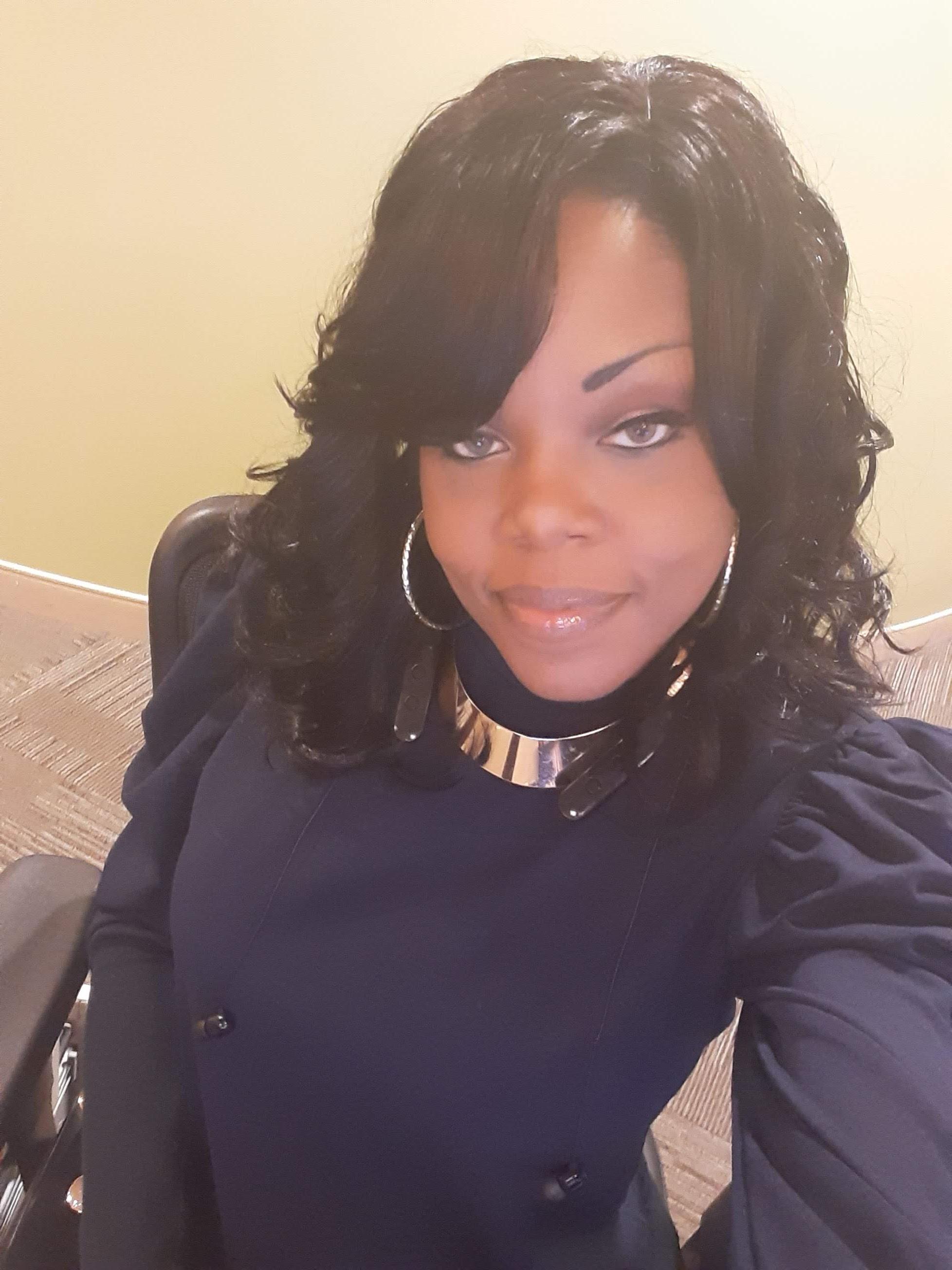 actor Stephanie Crawford large photo